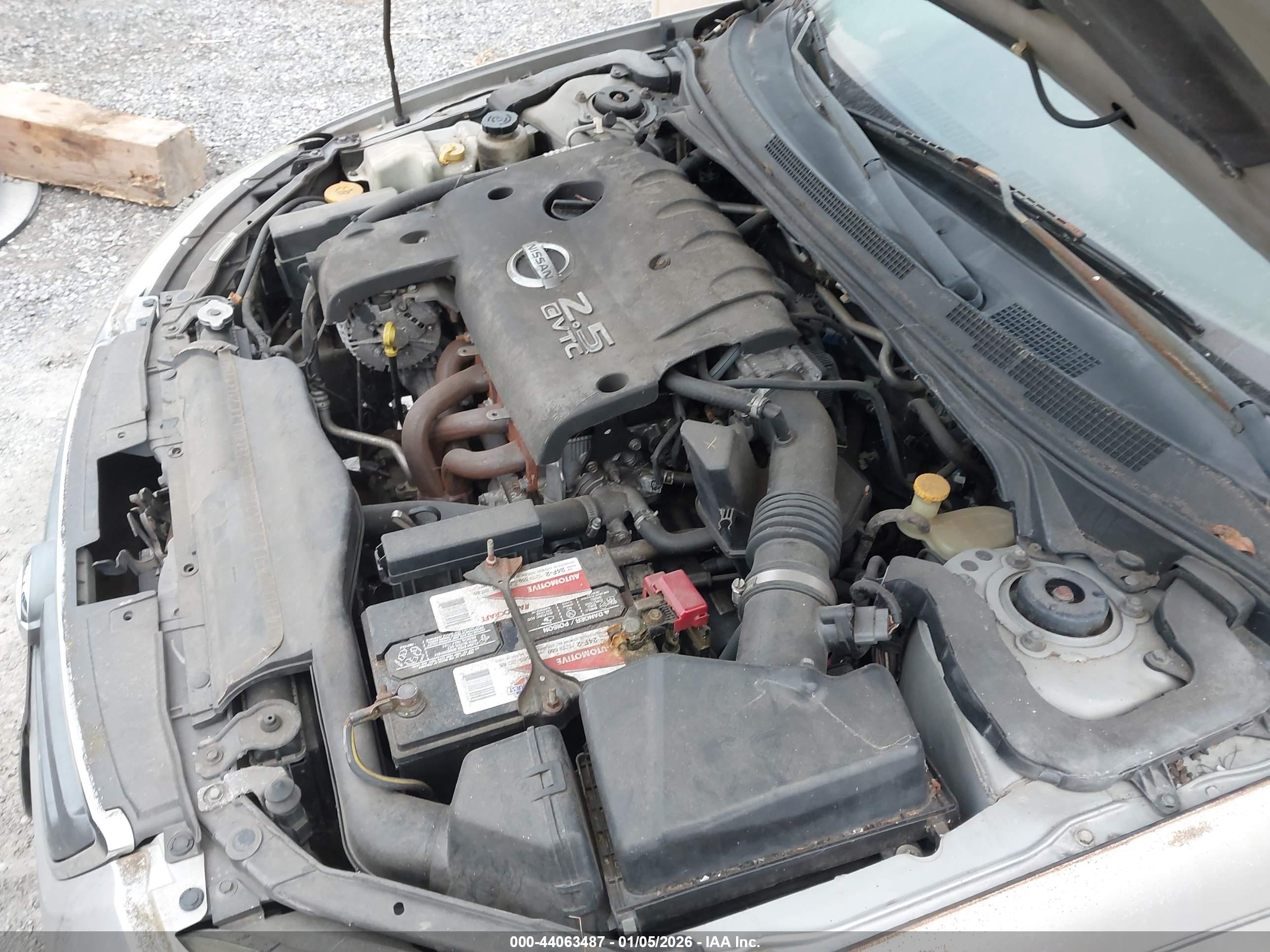 NISSAN ALTIMA image 10