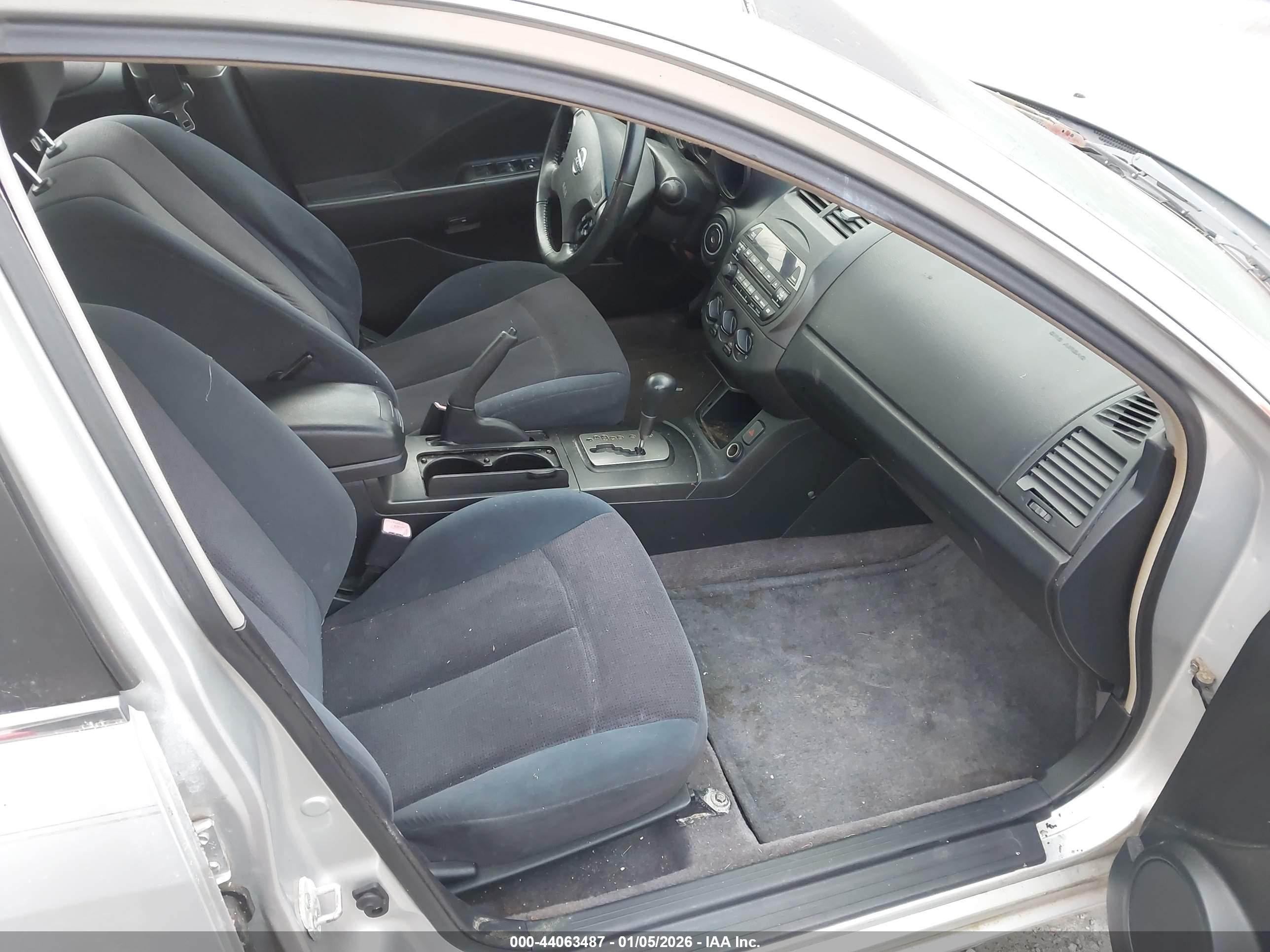 NISSAN ALTIMA image 5