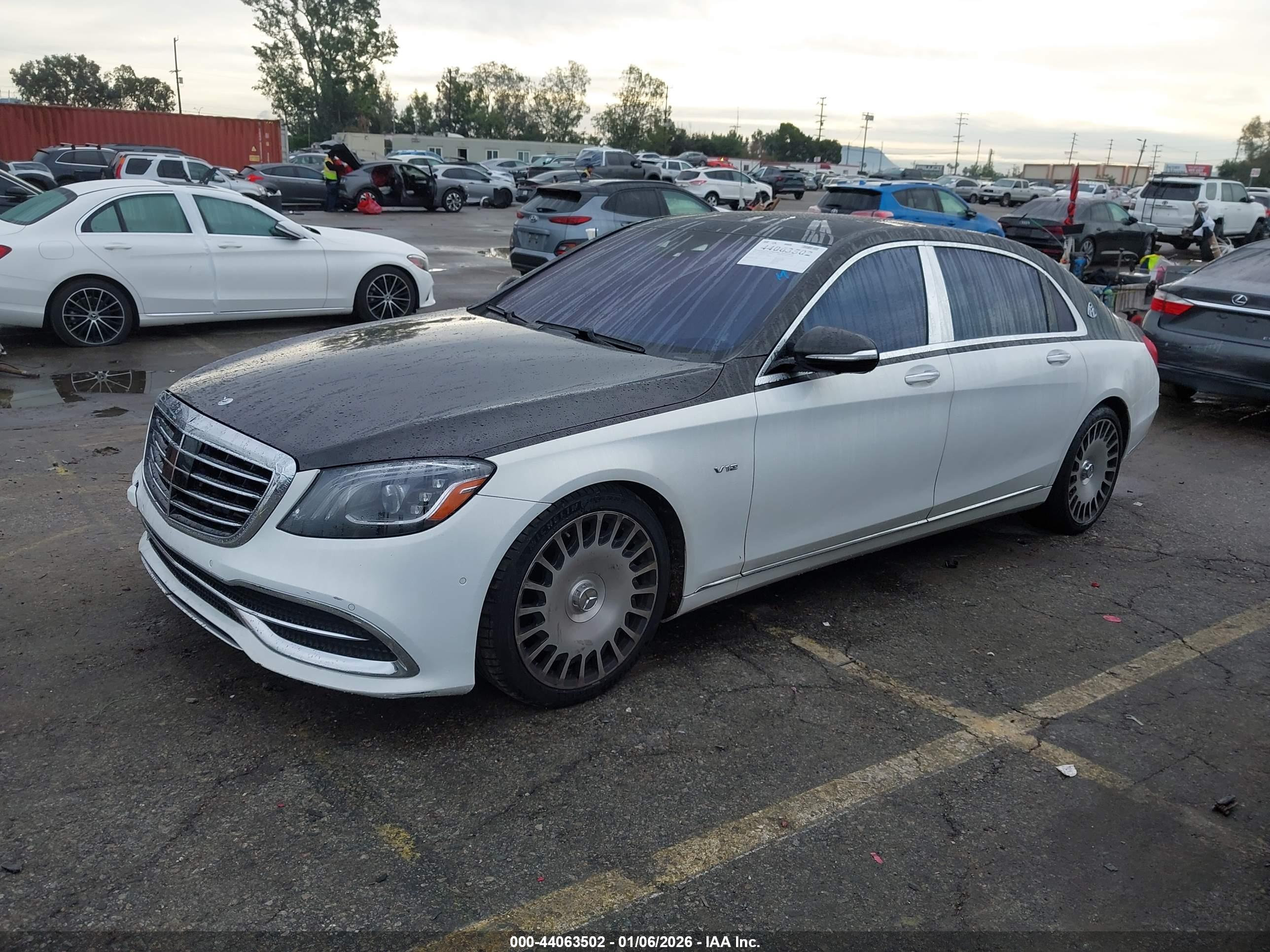 MERCEDES-BENZ MAYBACH image 2