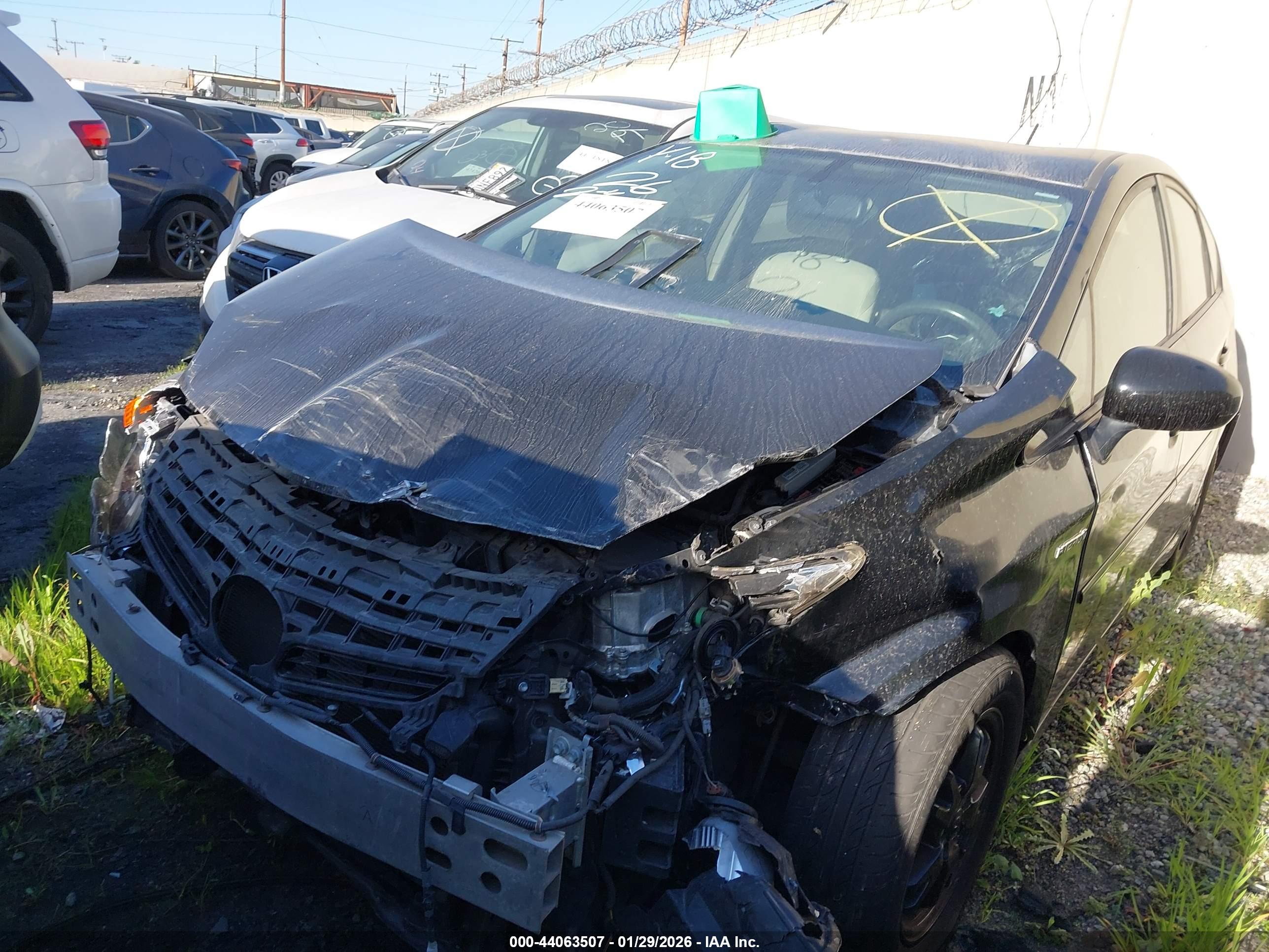 TOYOTA PRIUS image 2