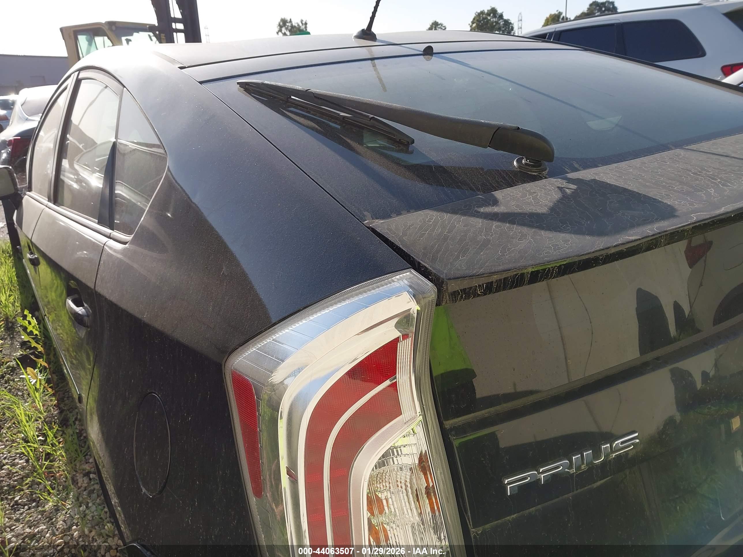 TOYOTA PRIUS image 3
