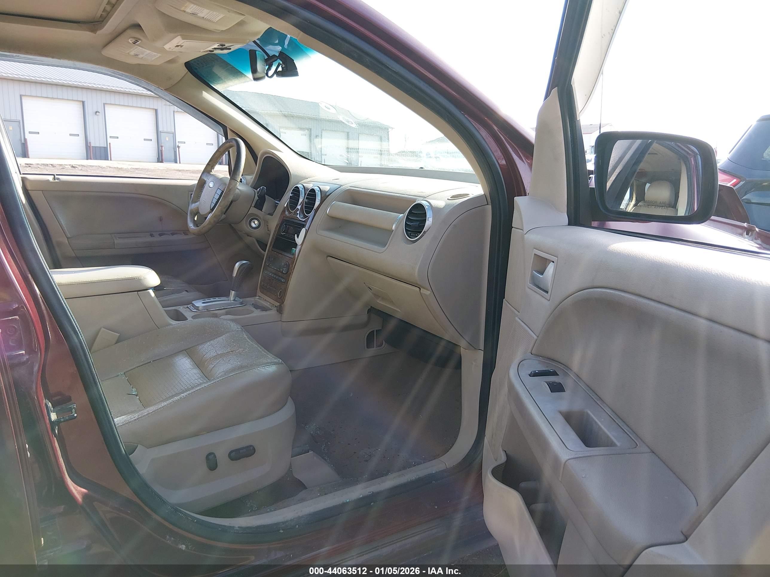 FORD FREESTYLE image 5