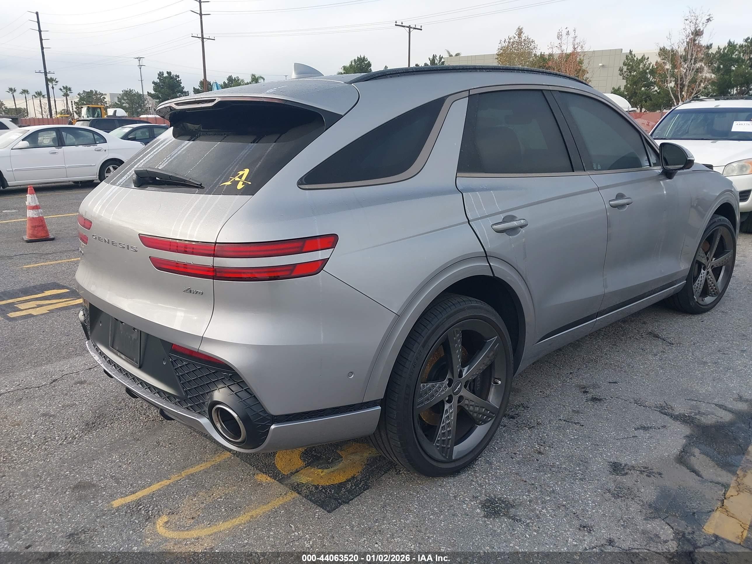GENESIS GV70 image 4