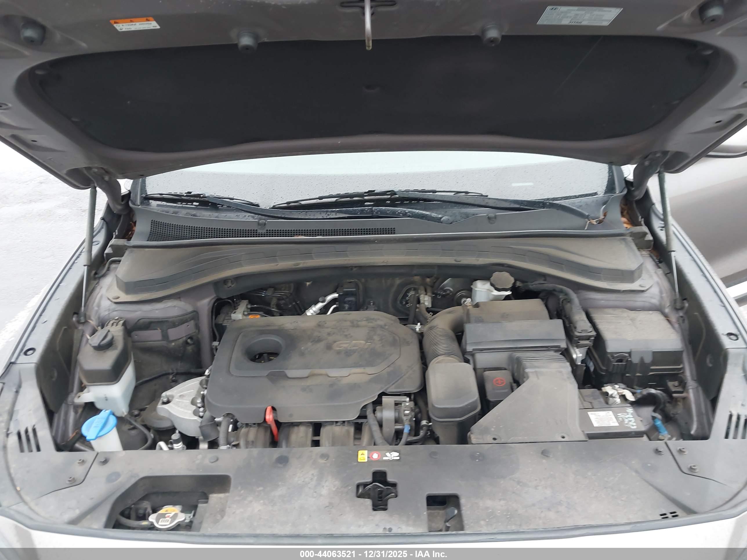 HYUNDAI SANTA image 10