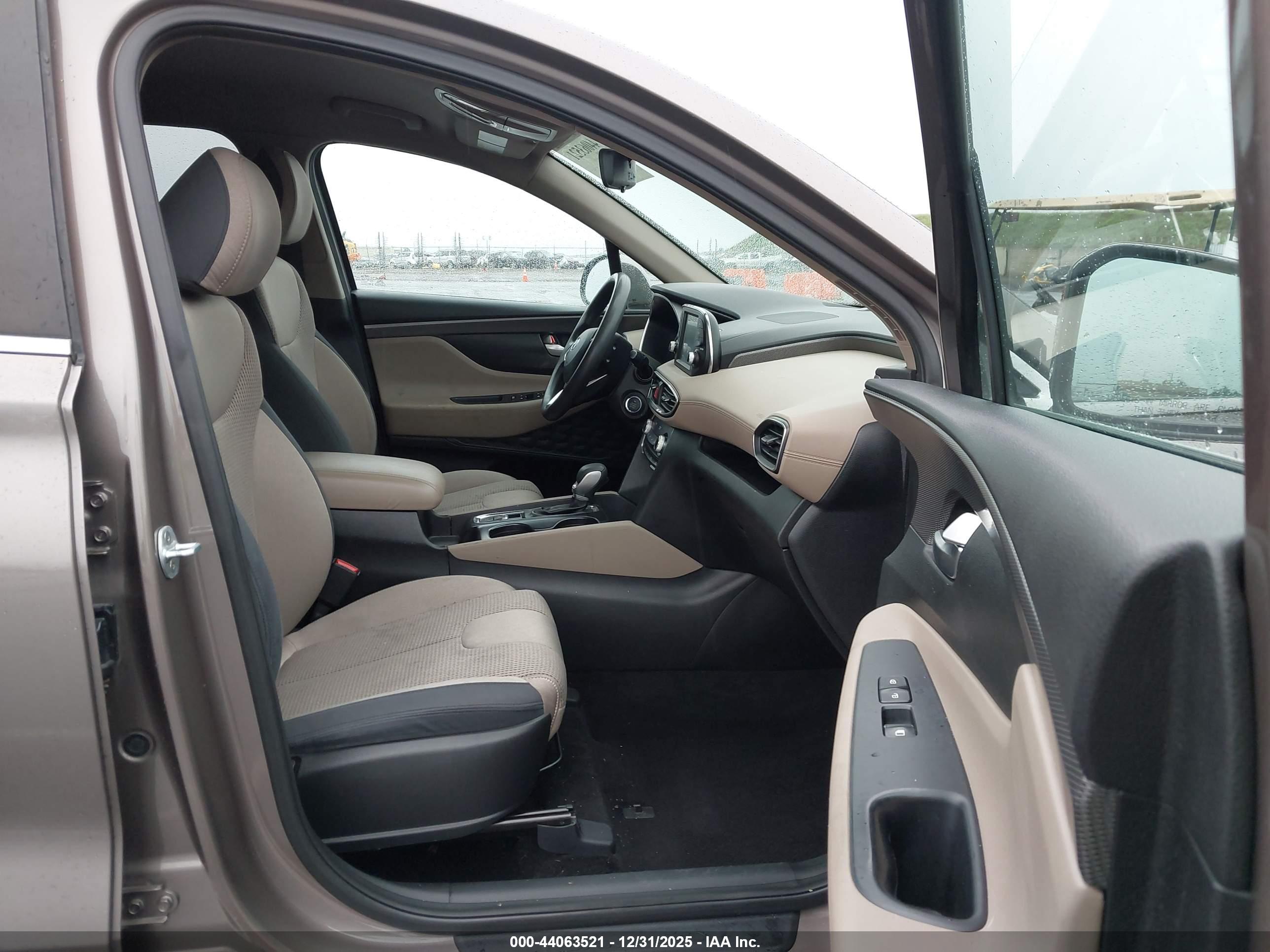 HYUNDAI SANTA image 5