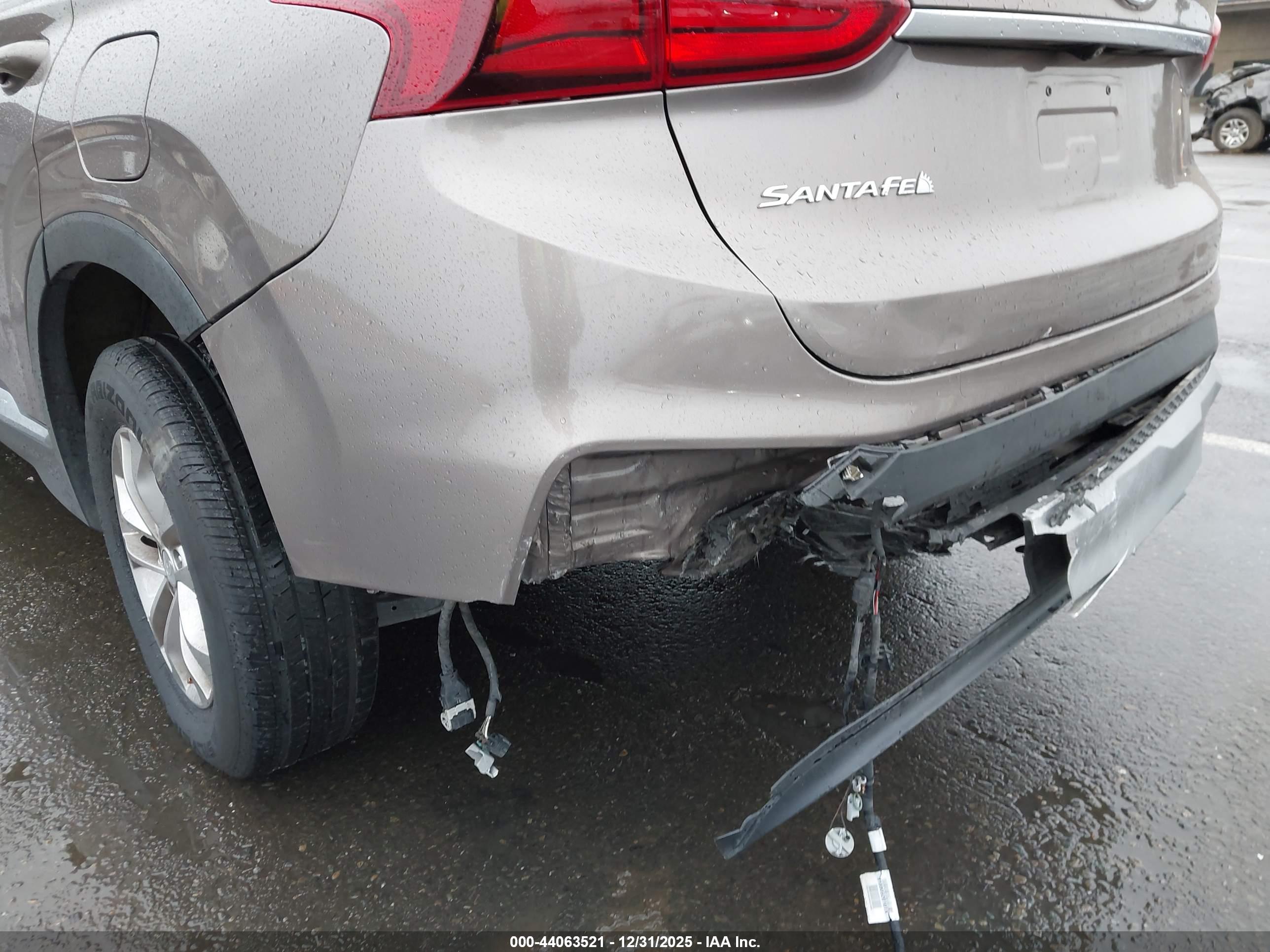 HYUNDAI SANTA image 6