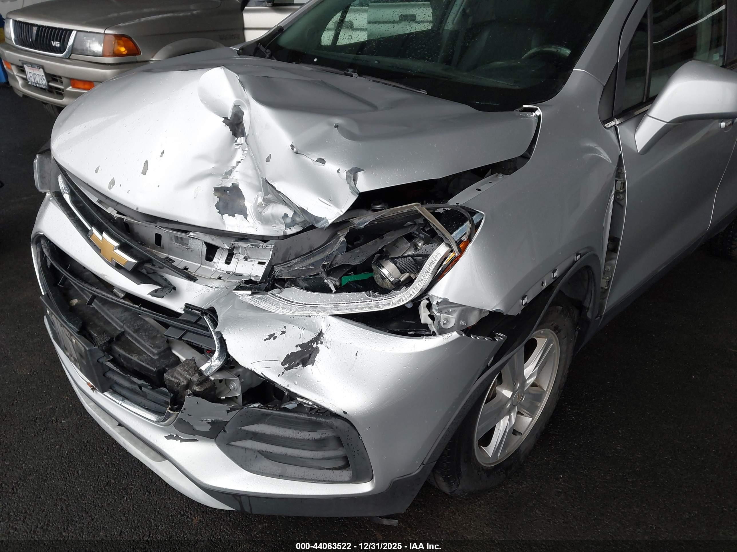 CHEVROLET TRAX image 6