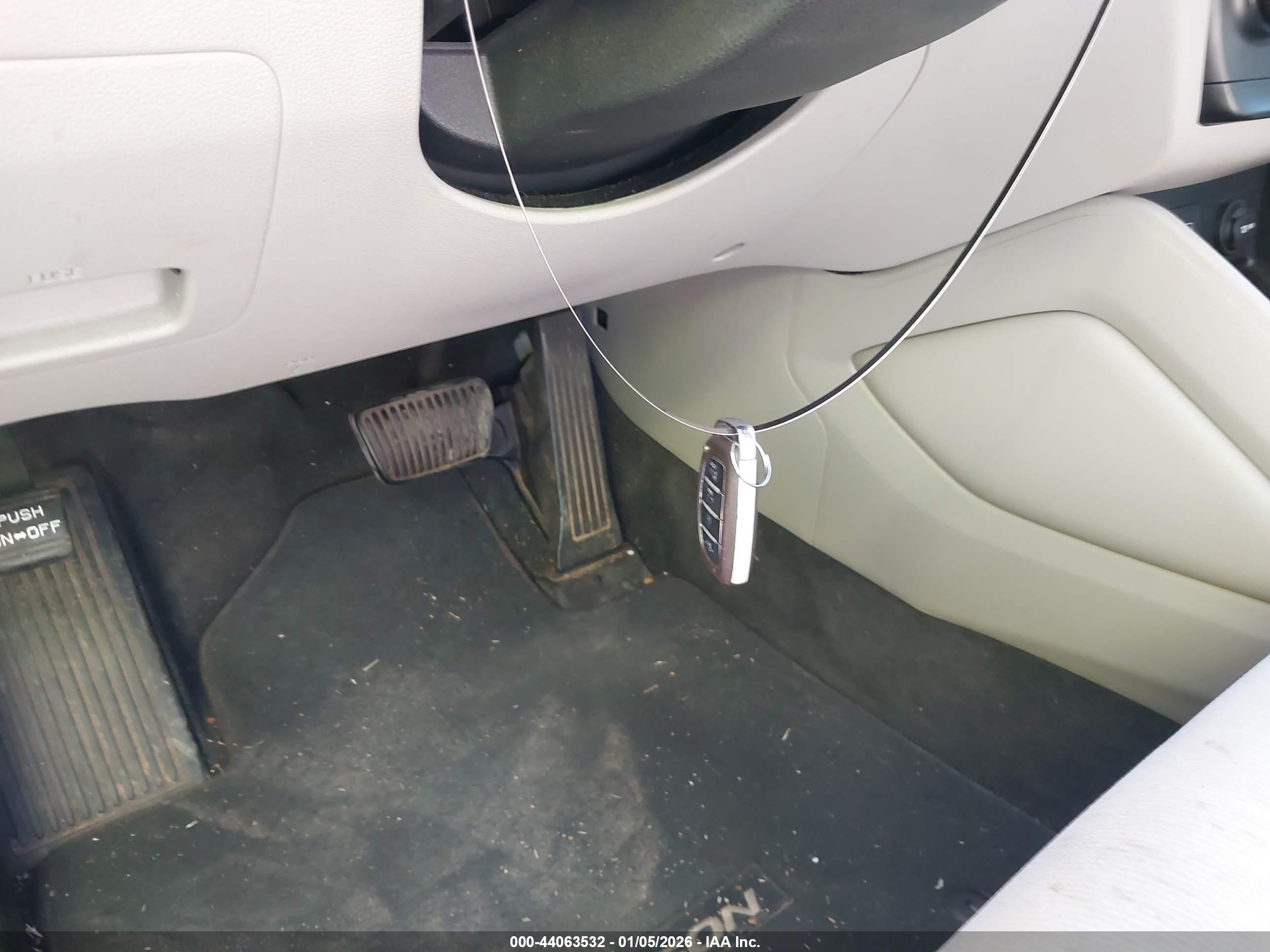 HYUNDAI TUCSON image 11