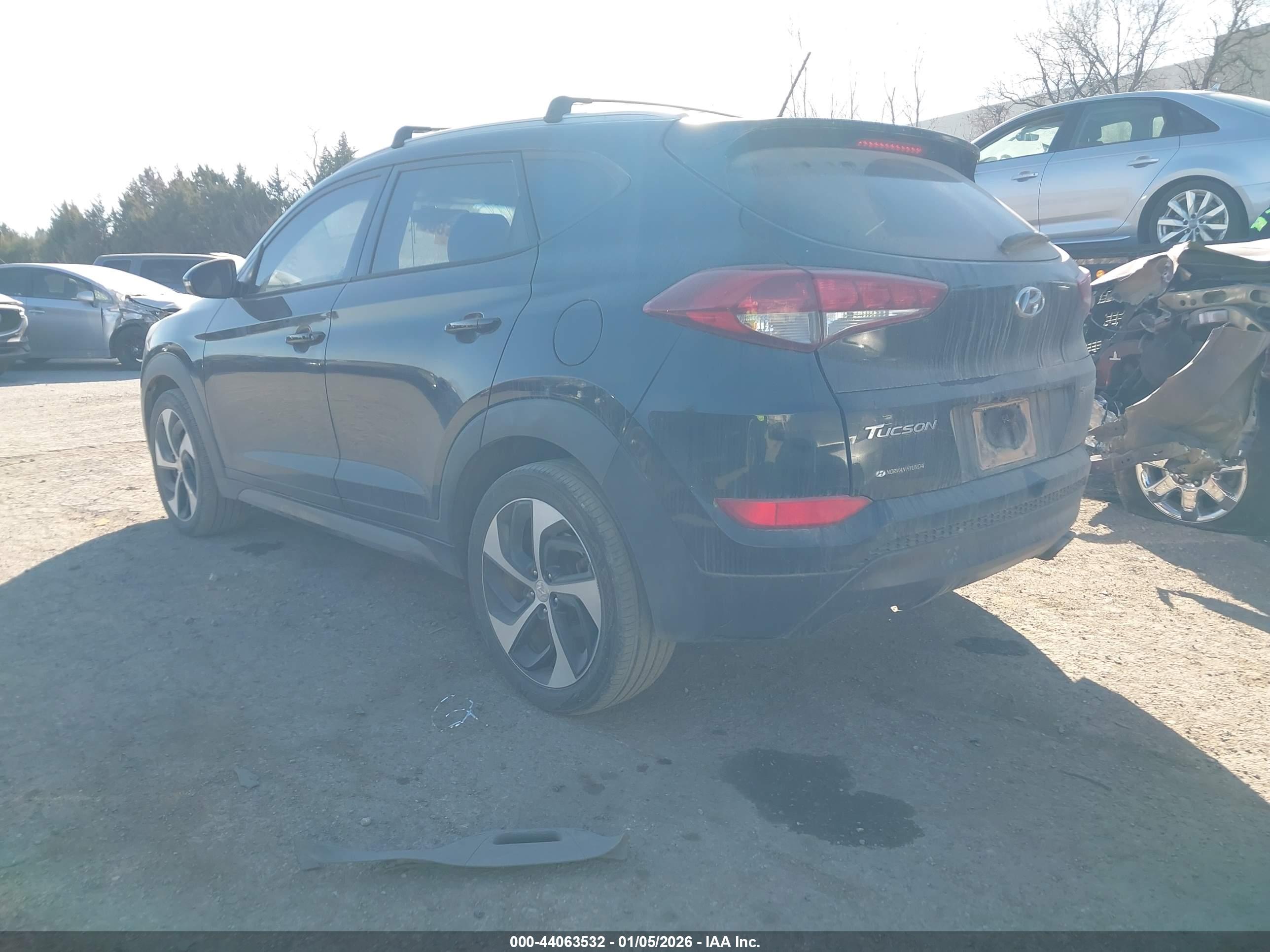 HYUNDAI TUCSON image 3