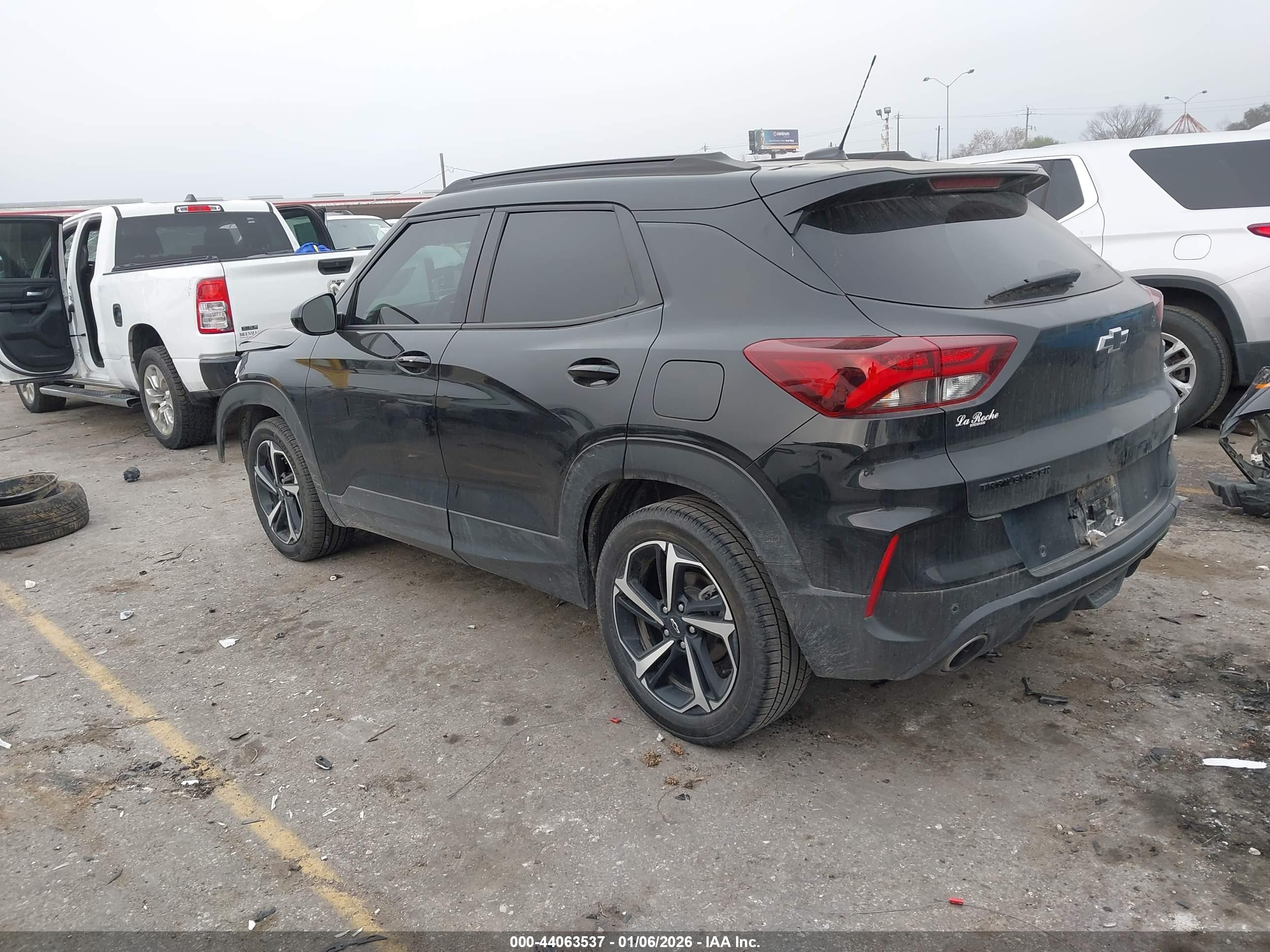 CHEVROLET TRAILBLAZER image 3