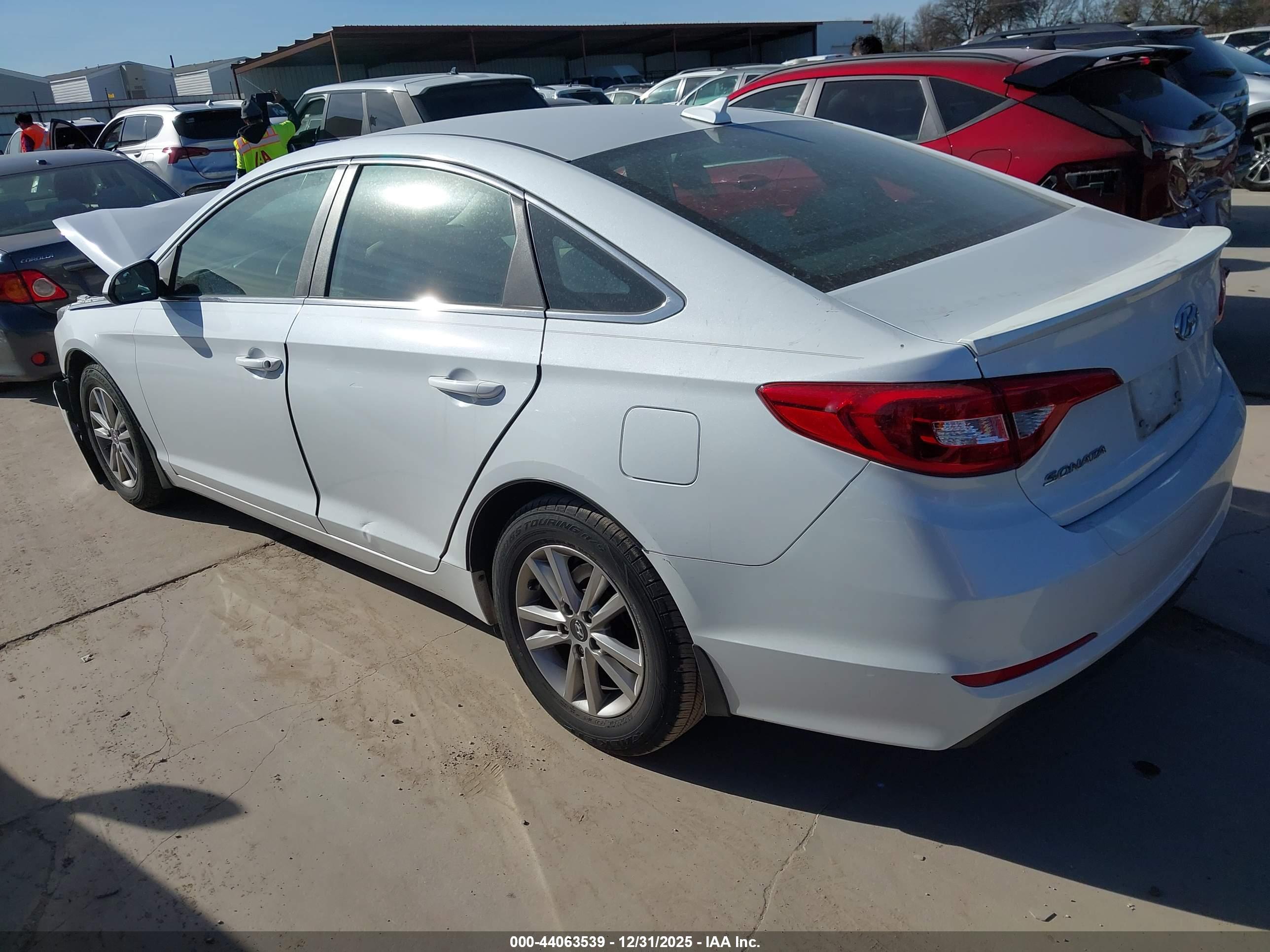 HYUNDAI SONATA image 3
