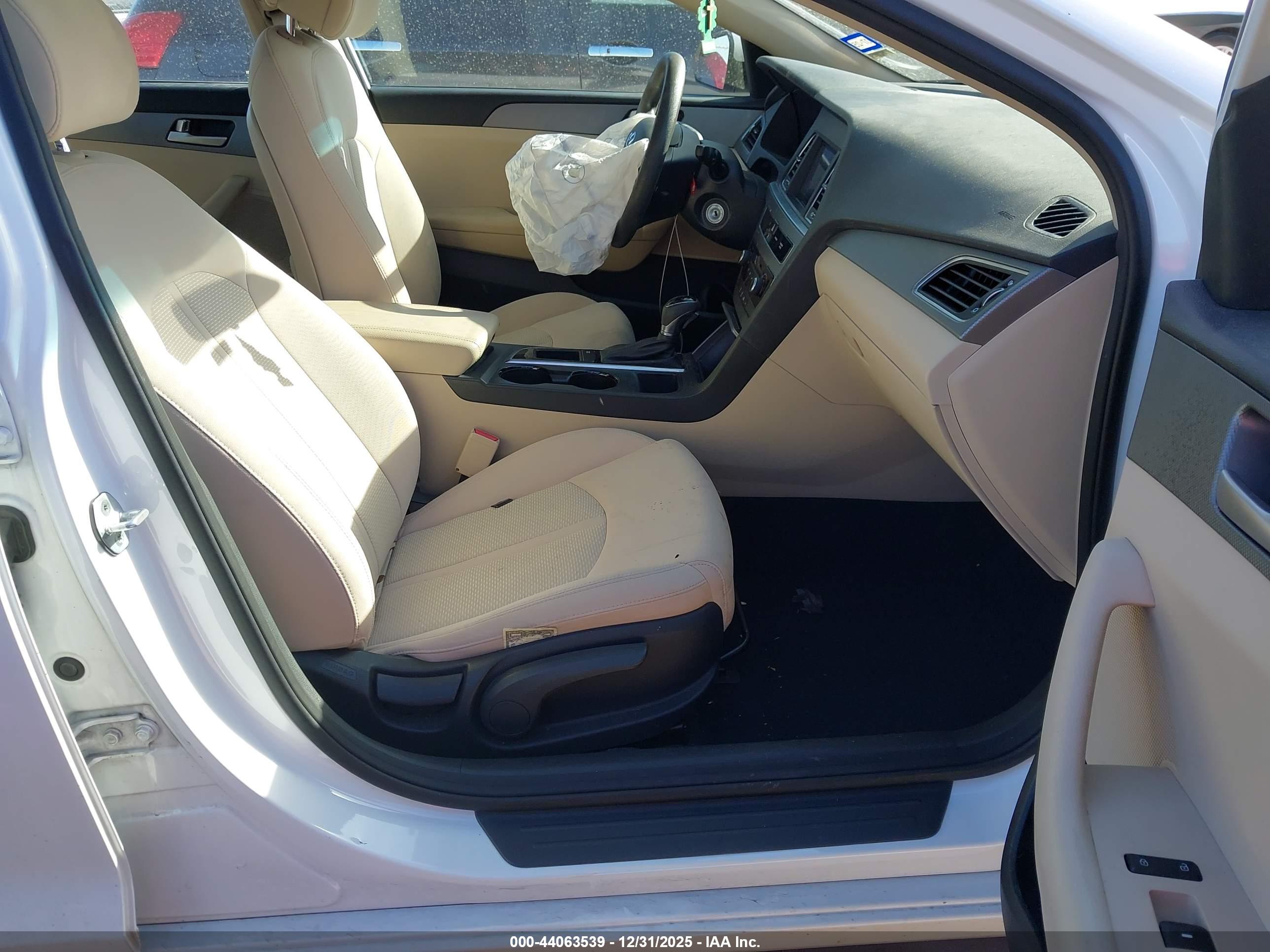 HYUNDAI SONATA image 5