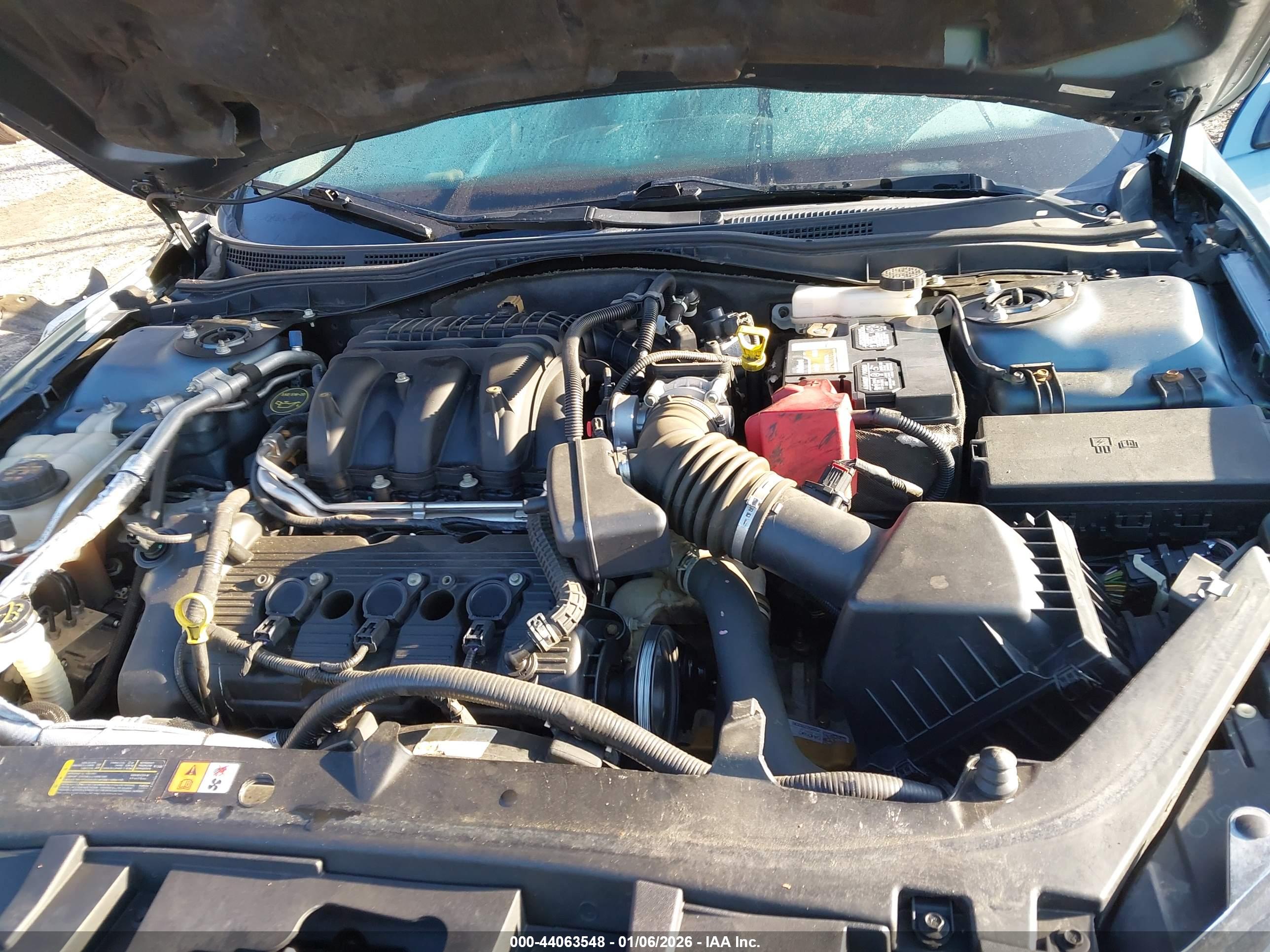 FORD FUSION image 10