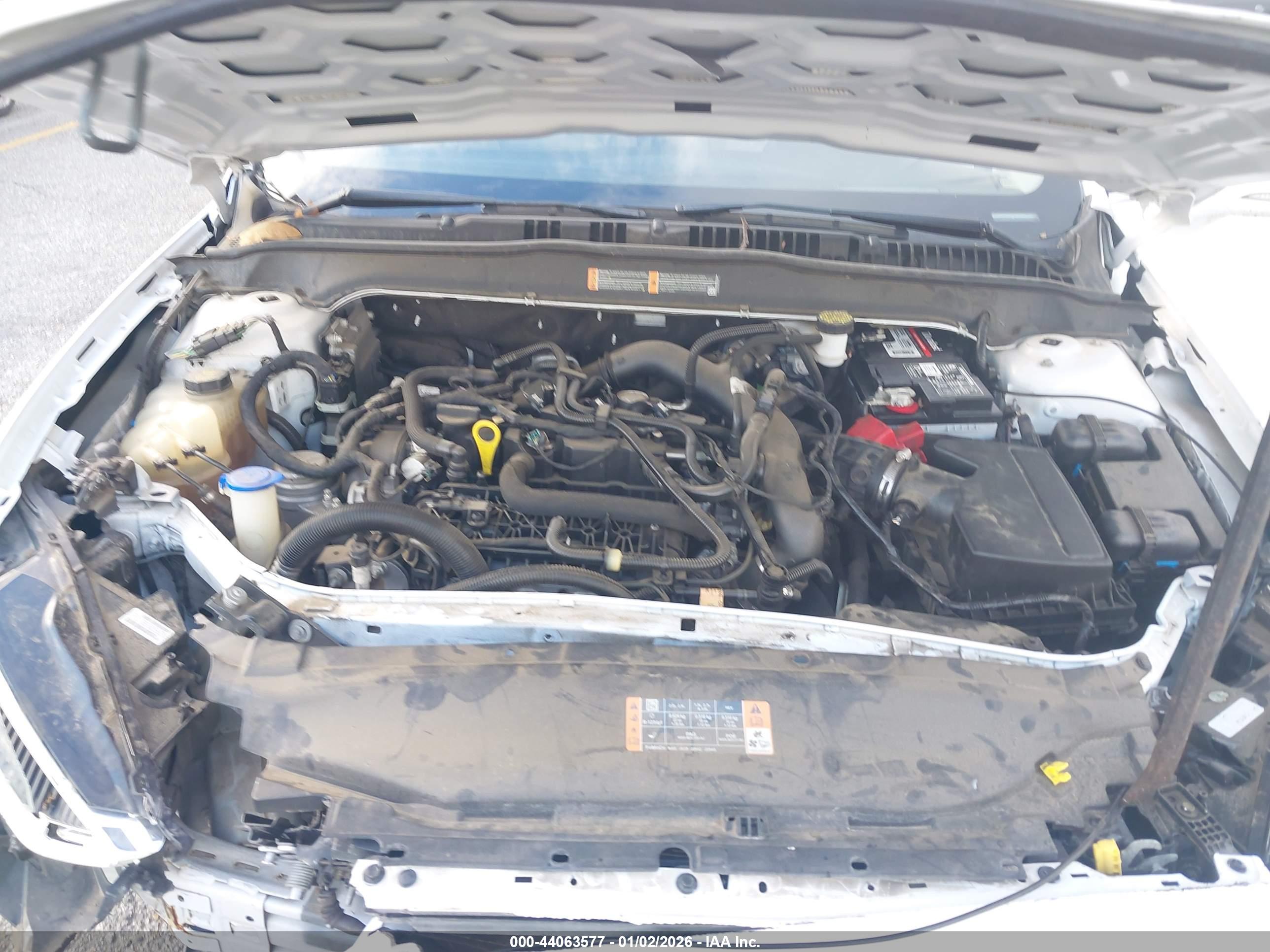 FORD FUSION image 10