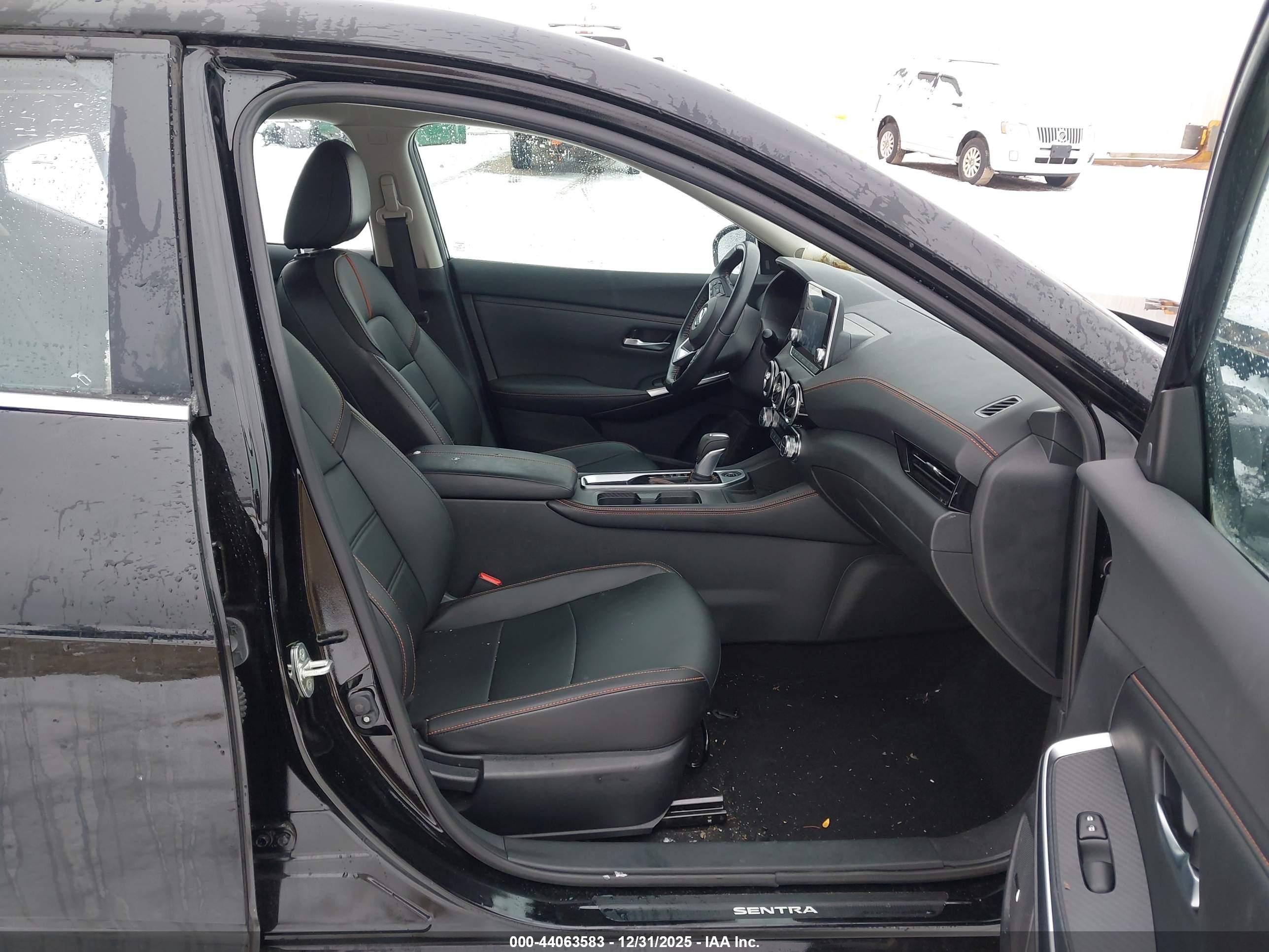 NISSAN SENTRA image 5