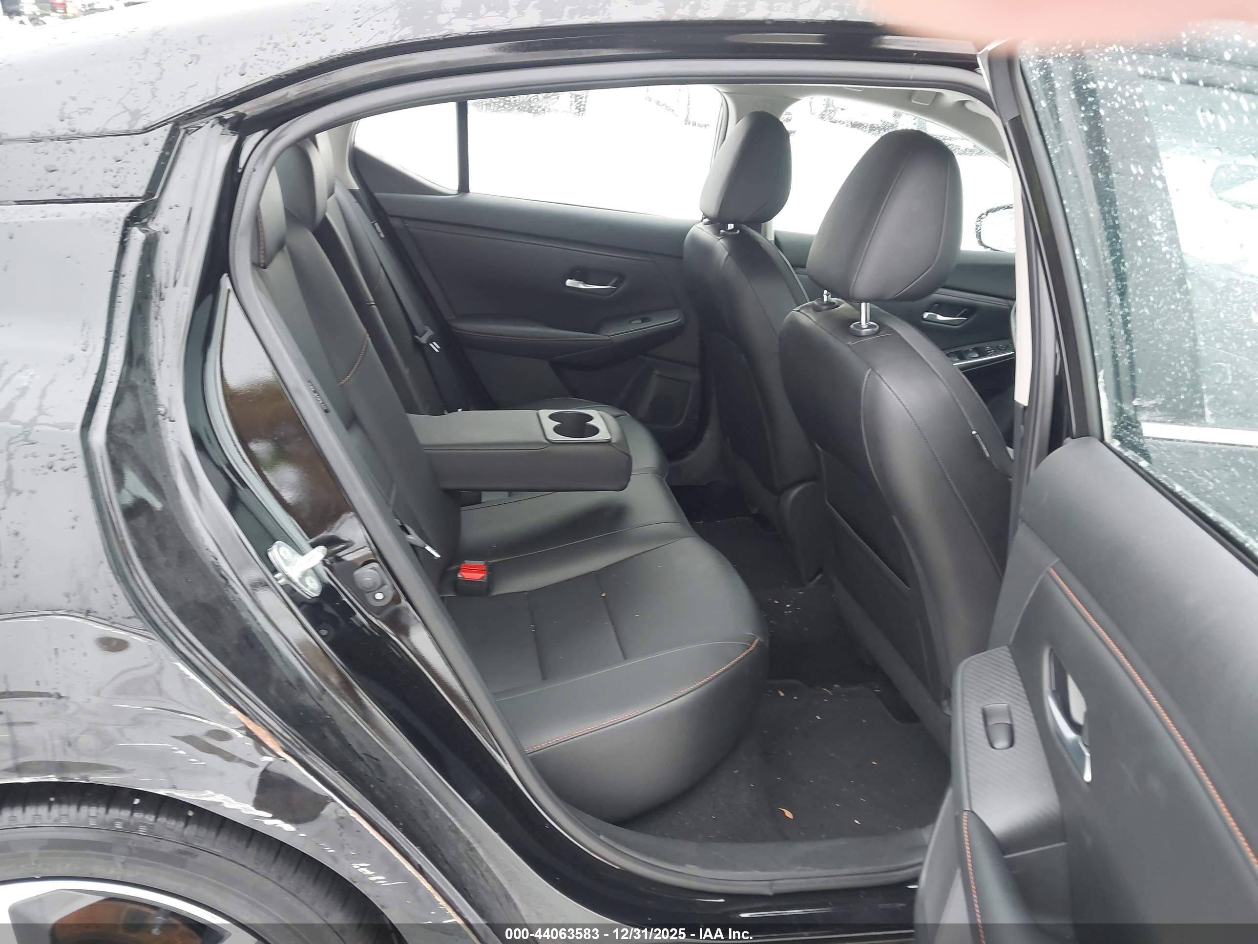 NISSAN SENTRA image 8