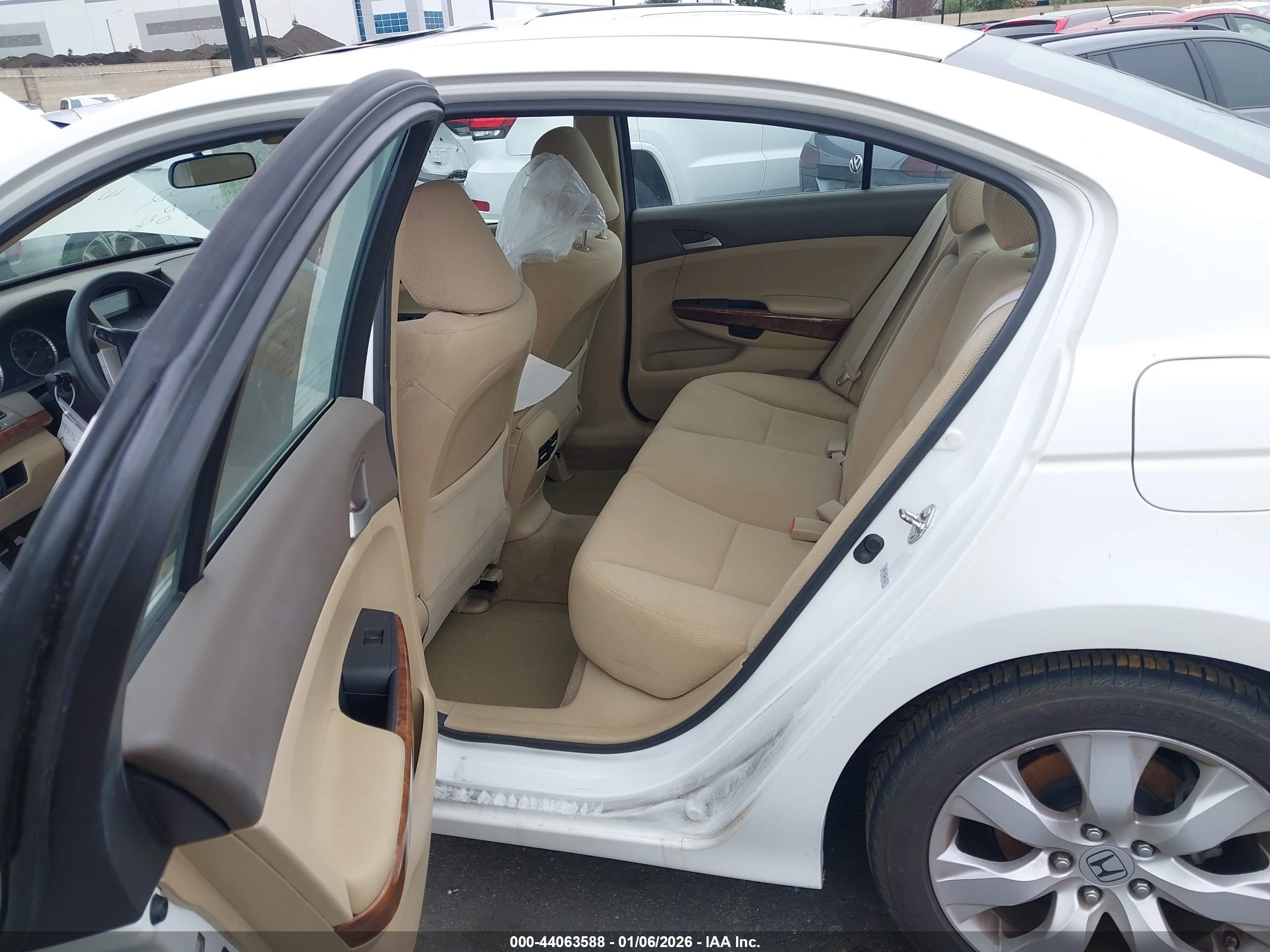 HONDA ACCORD image 8