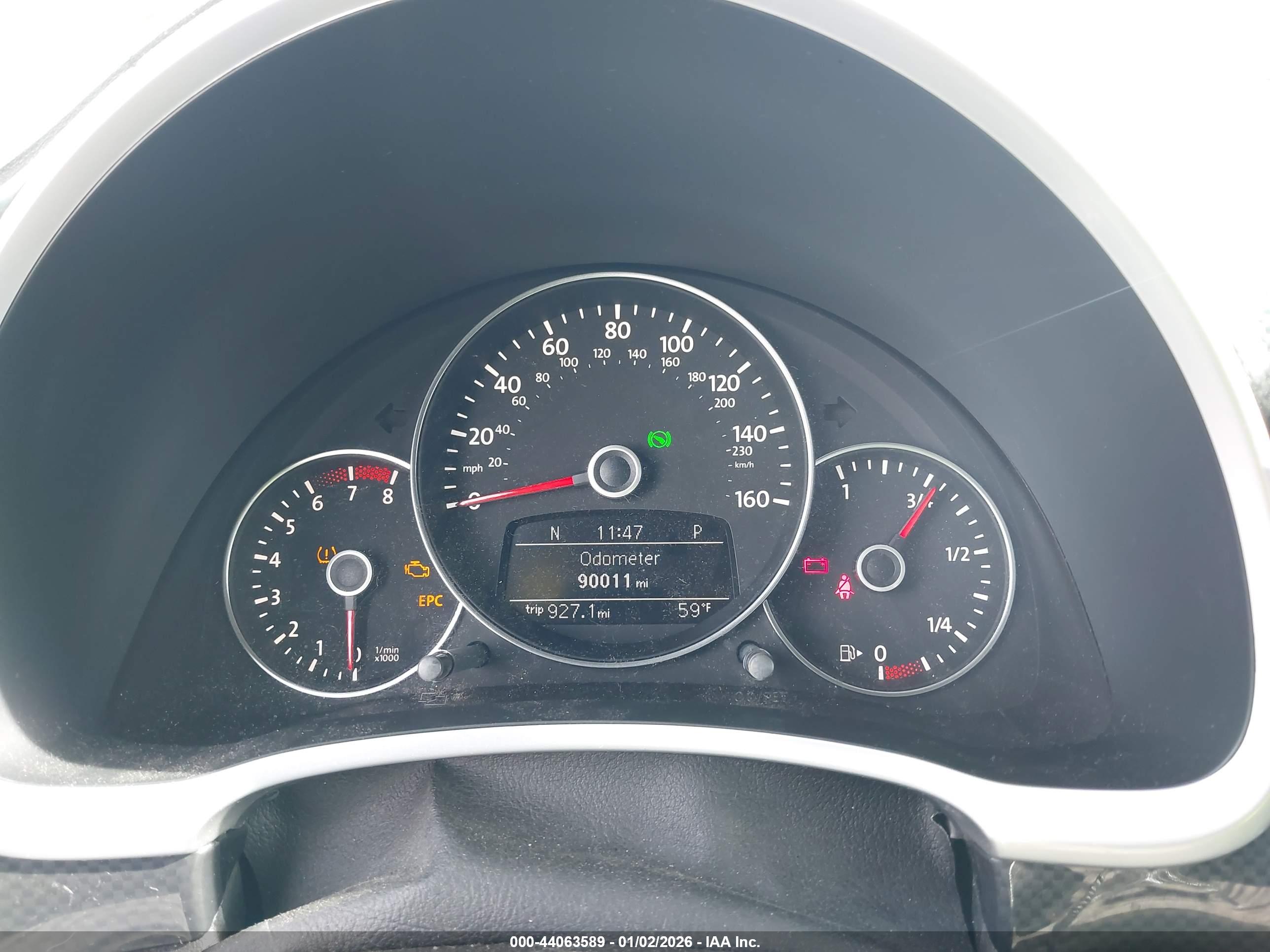 VOLKSWAGEN BEETLE image 7
