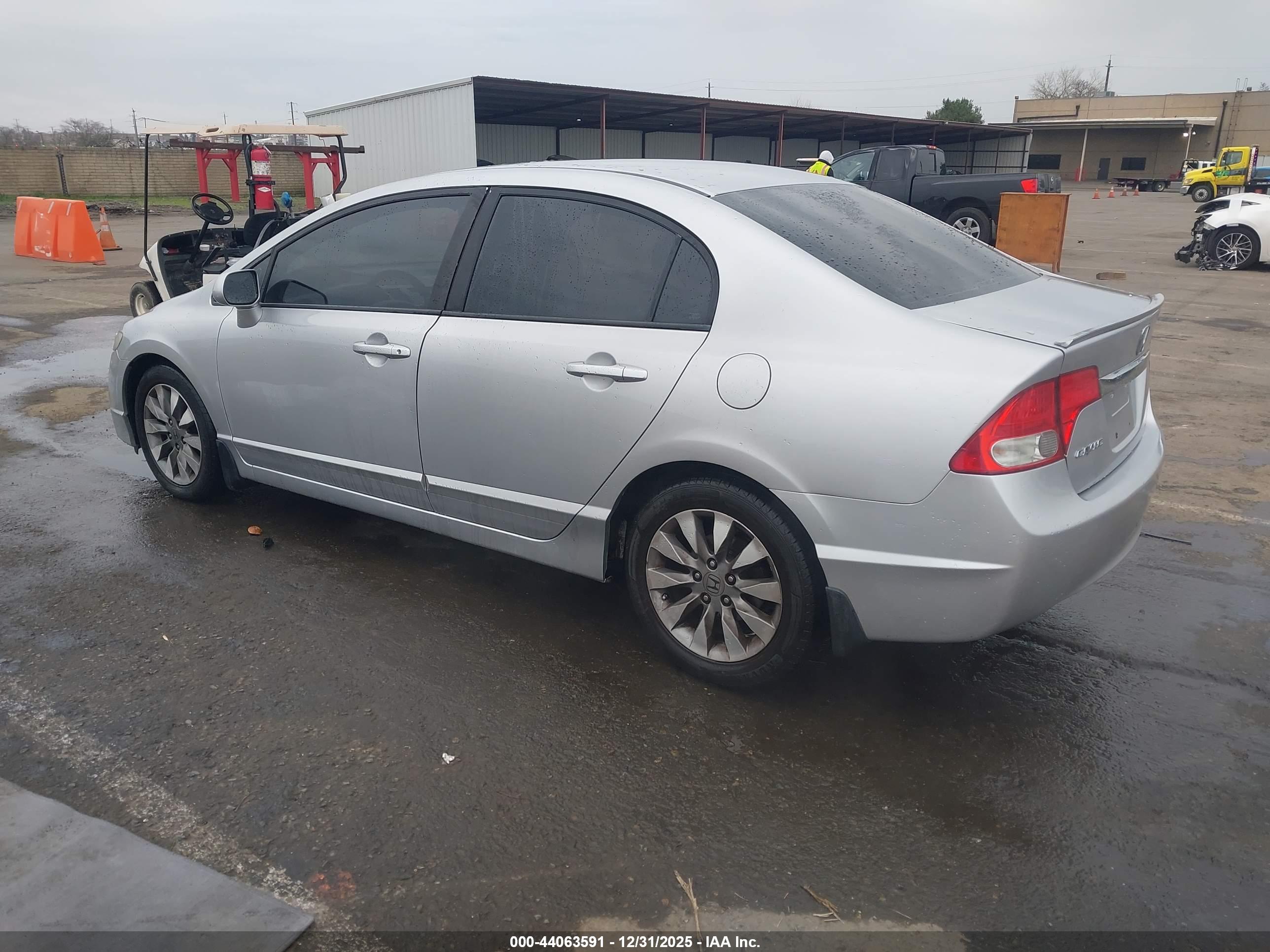 HONDA CIVIC image 3