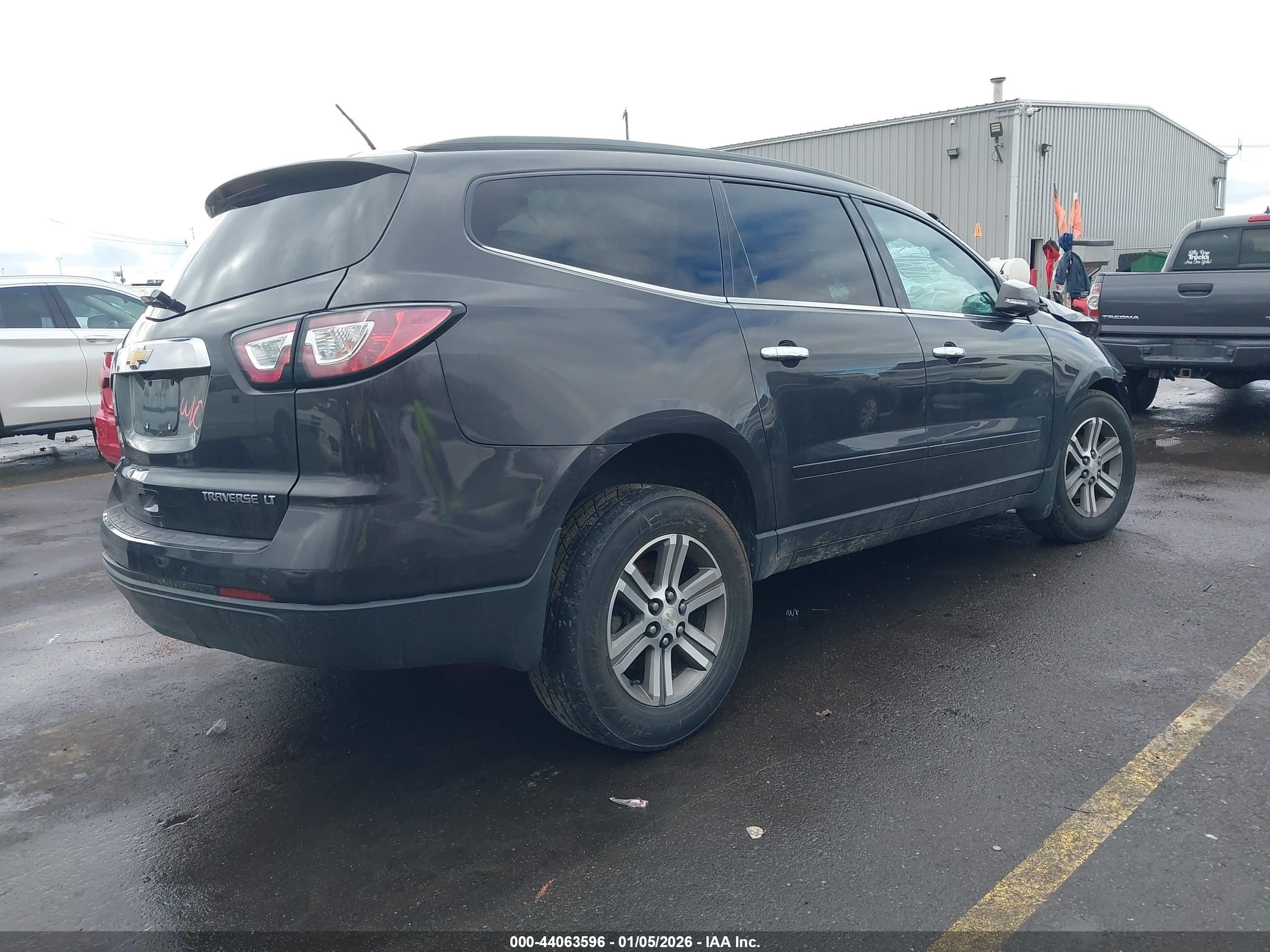 CHEVROLET TRAVERSE image 4