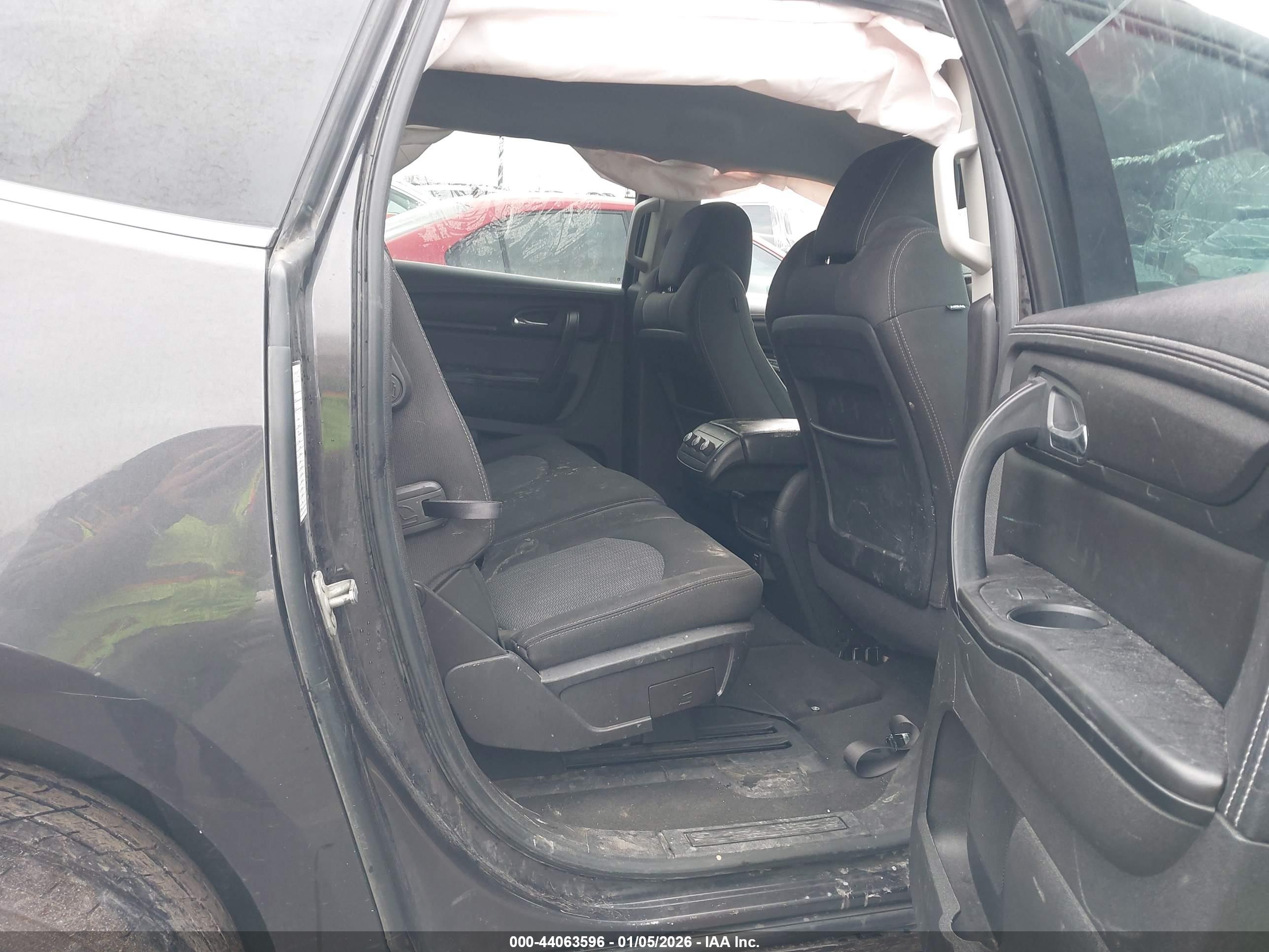 CHEVROLET TRAVERSE image 8