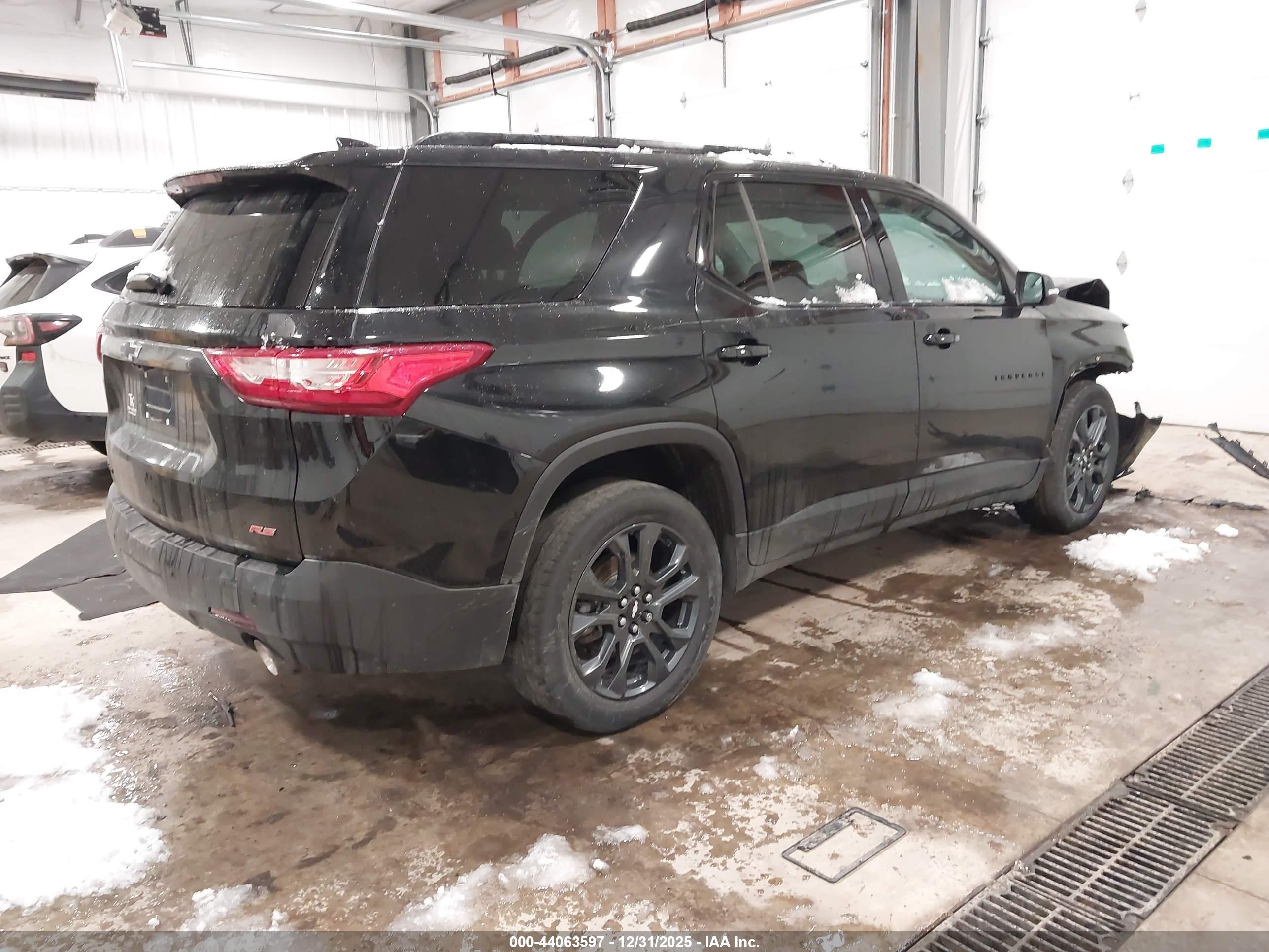 CHEVROLET TRAVERSE image 4