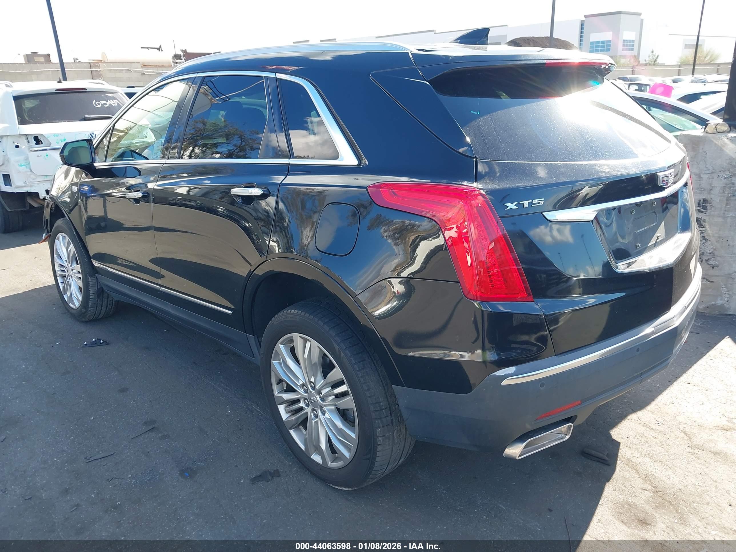 CADILLAC XT5 image 3