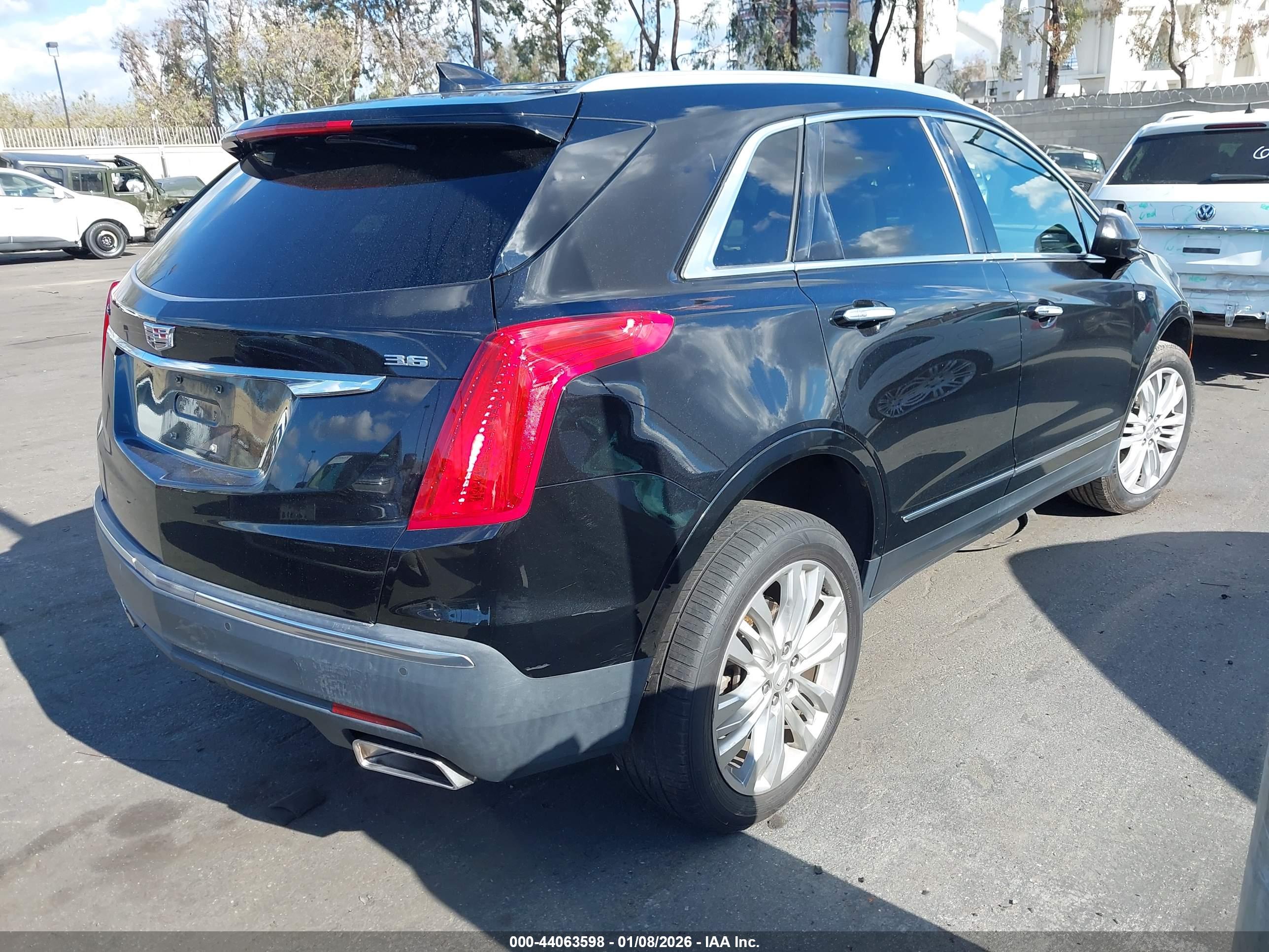CADILLAC XT5 image 4