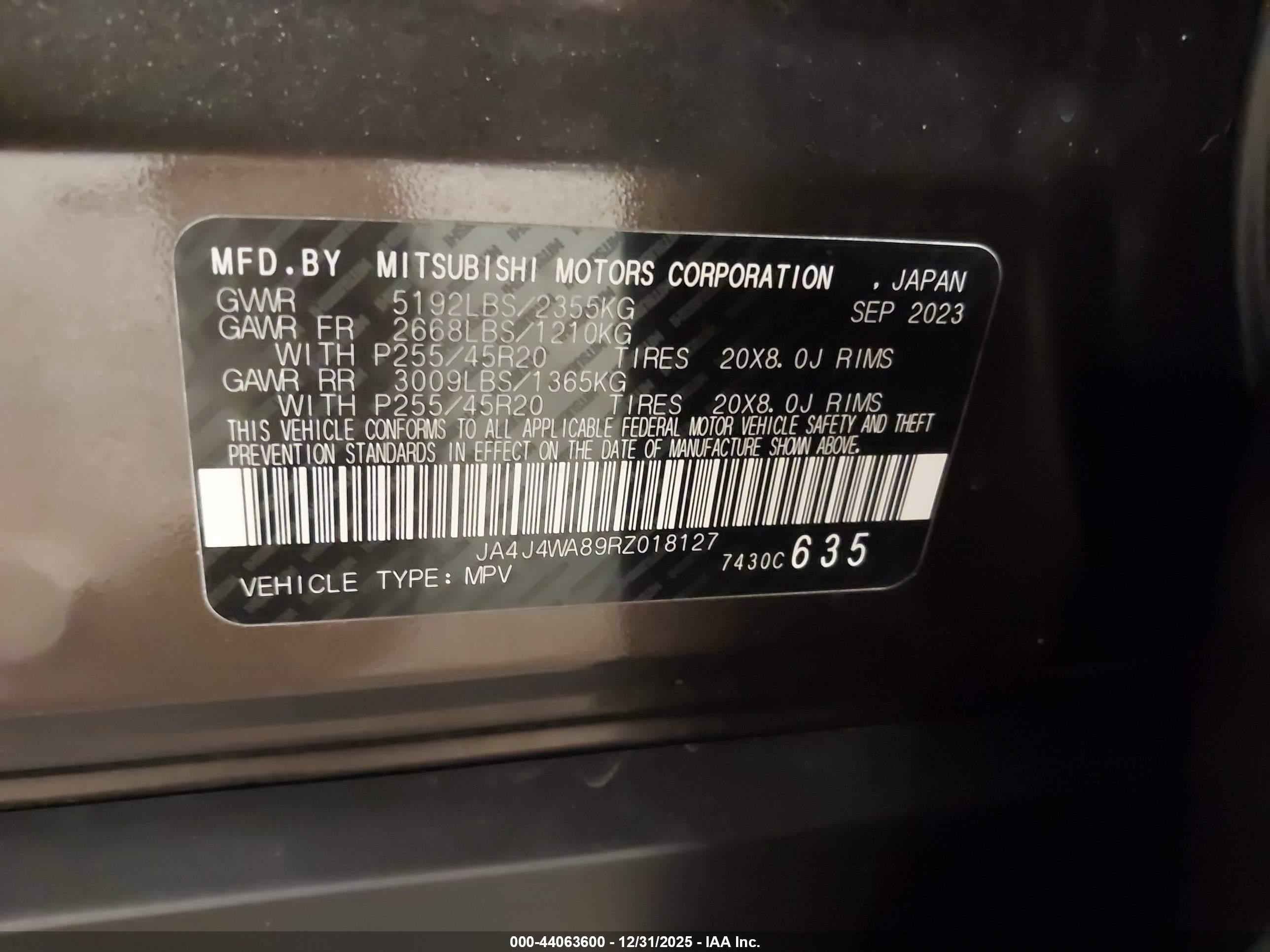 MITSUBISHI OUTLANDER image 9