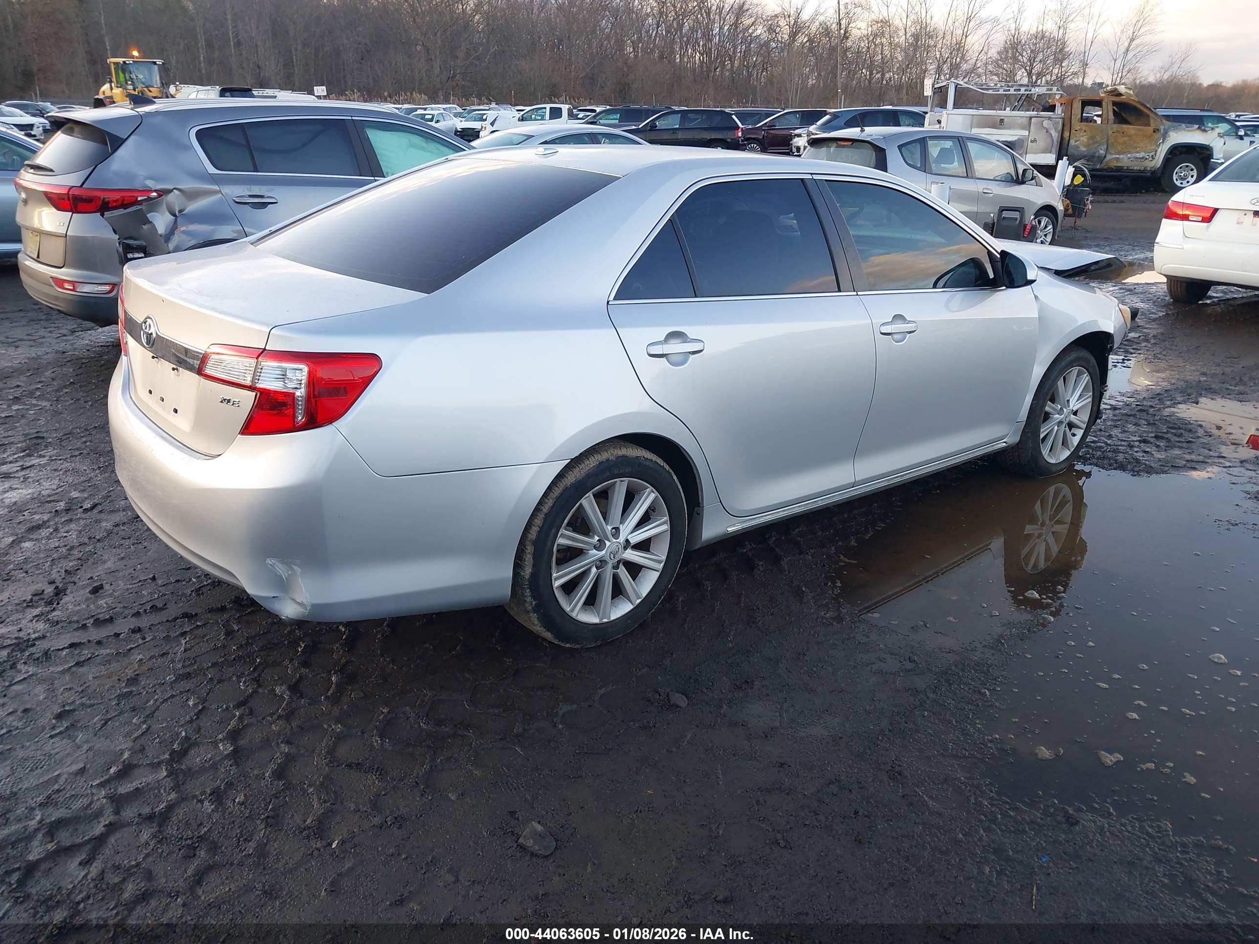 TOYOTA CAMRY image 4