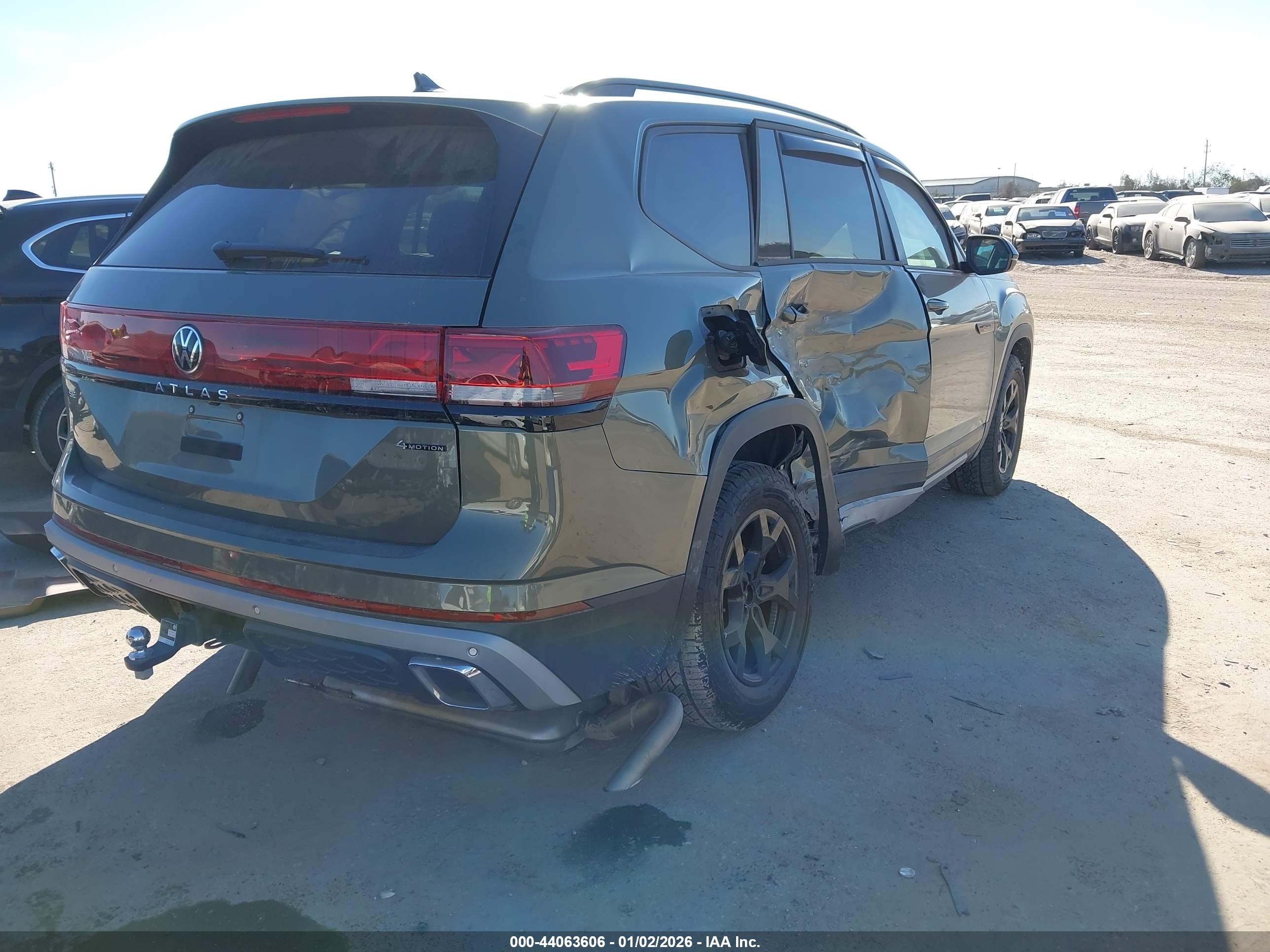VOLKSWAGEN ATLAS image 4