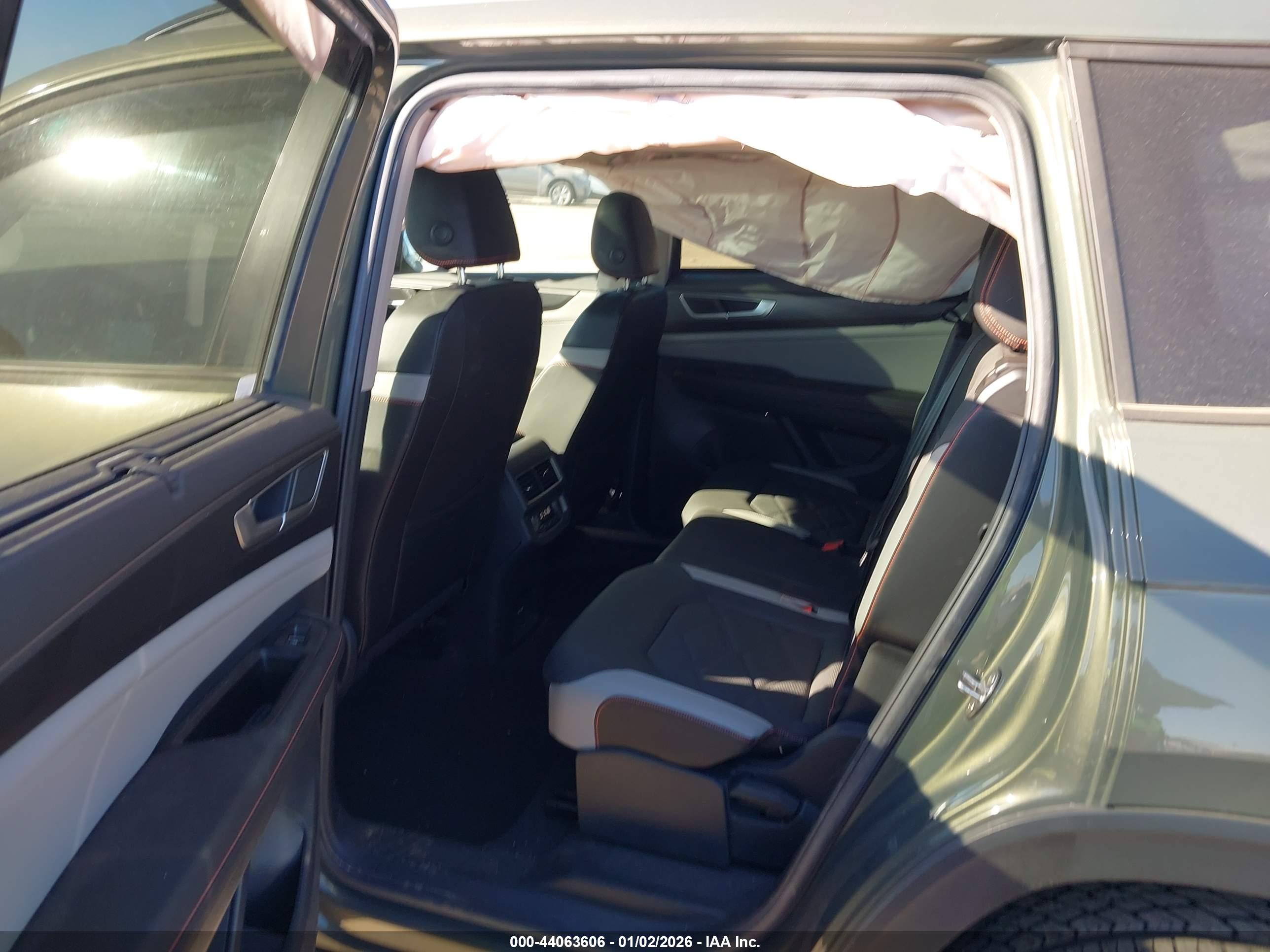 VOLKSWAGEN ATLAS image 8