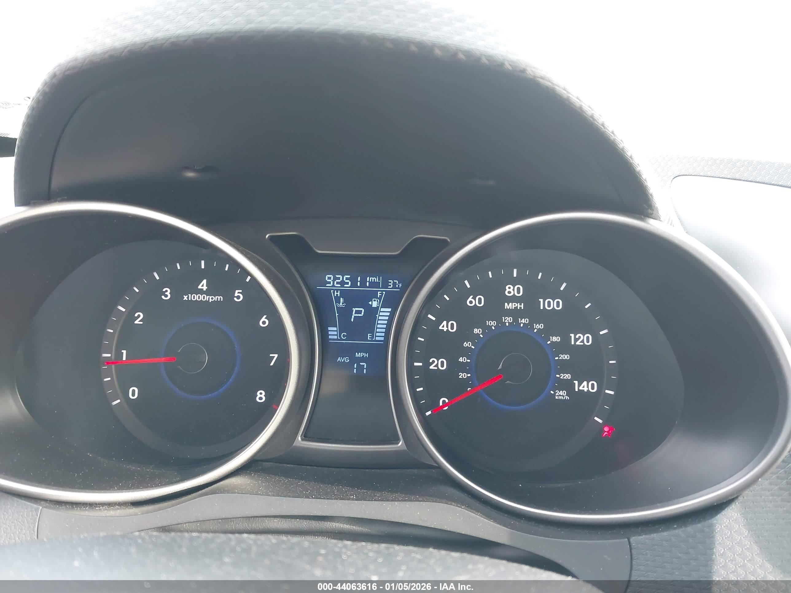 HYUNDAI VELOSTER image 7
