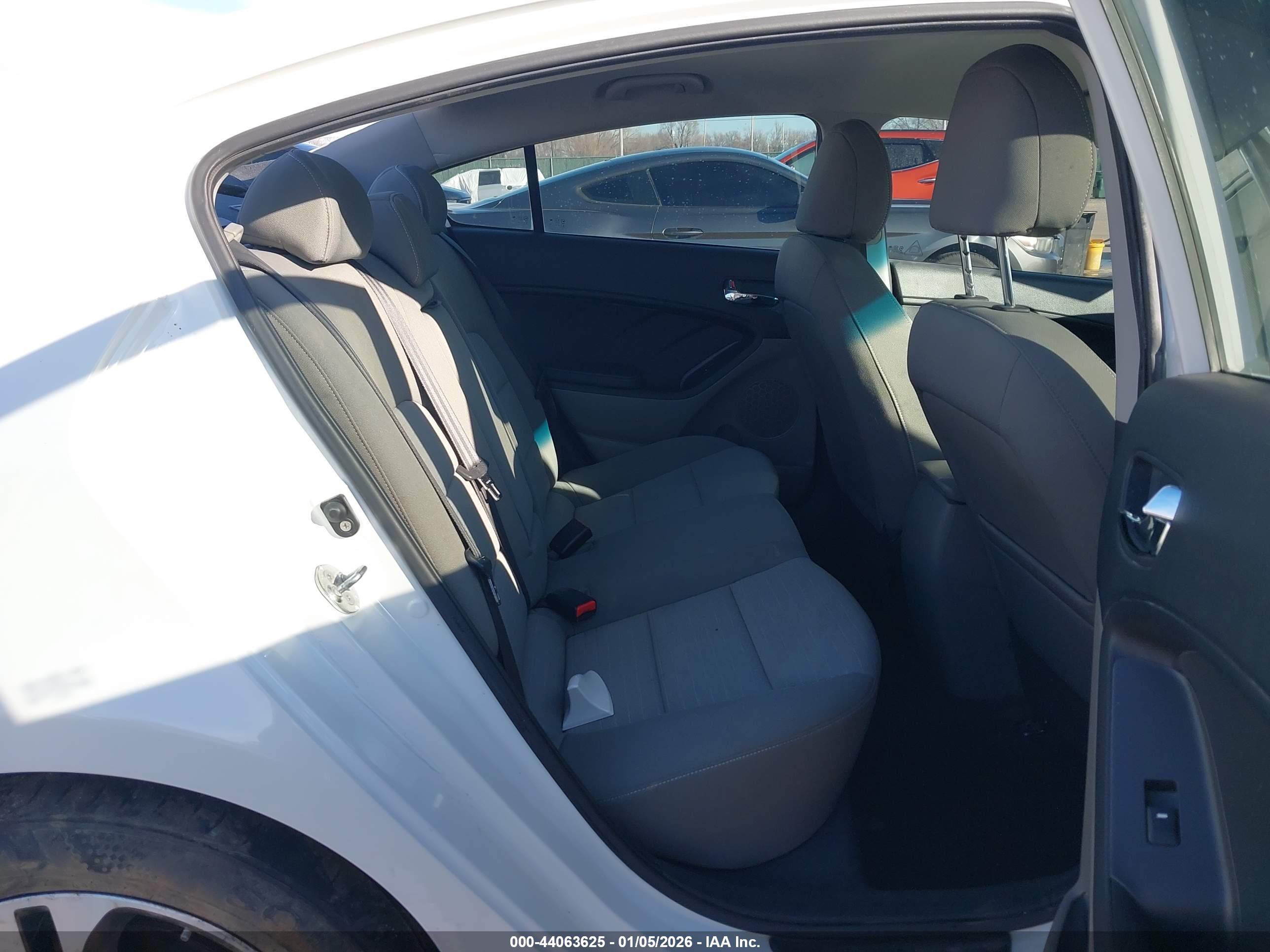 KIA FORTE image 8
