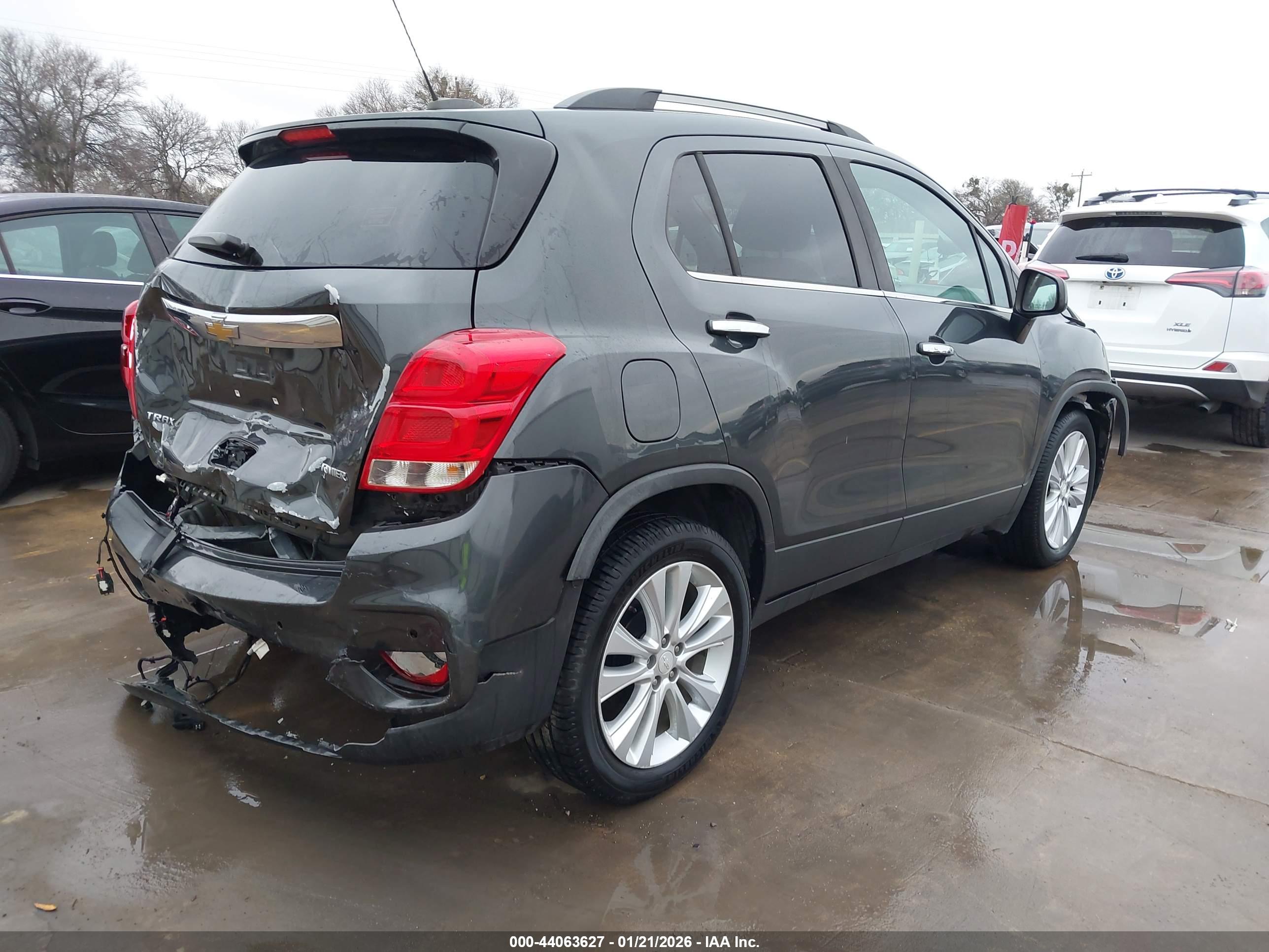 CHEVROLET TRAX image 4