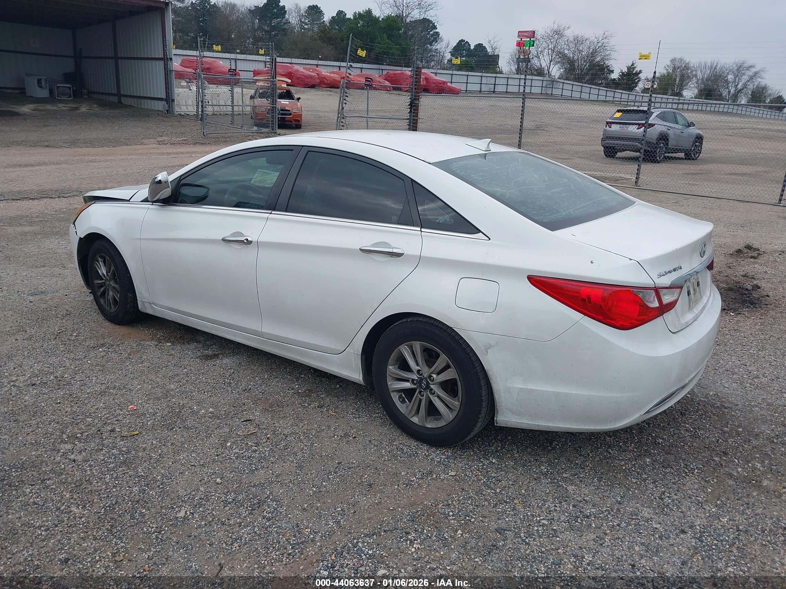 HYUNDAI SONATA image 3