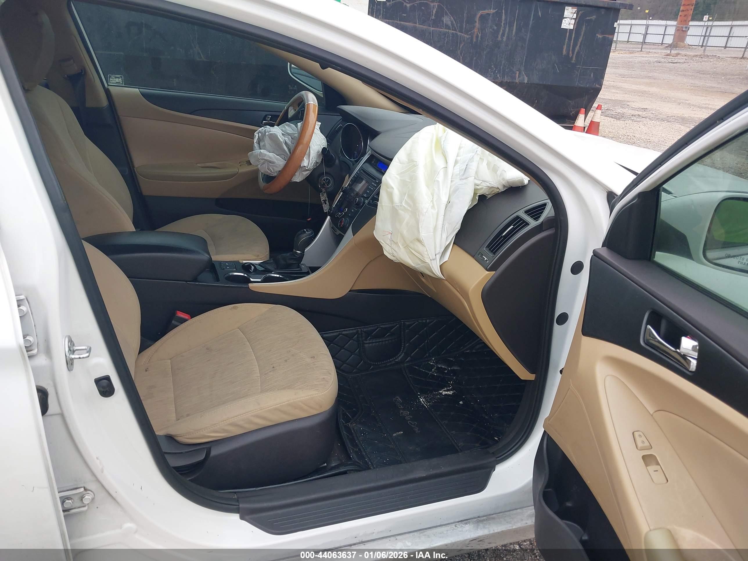 HYUNDAI SONATA image 5