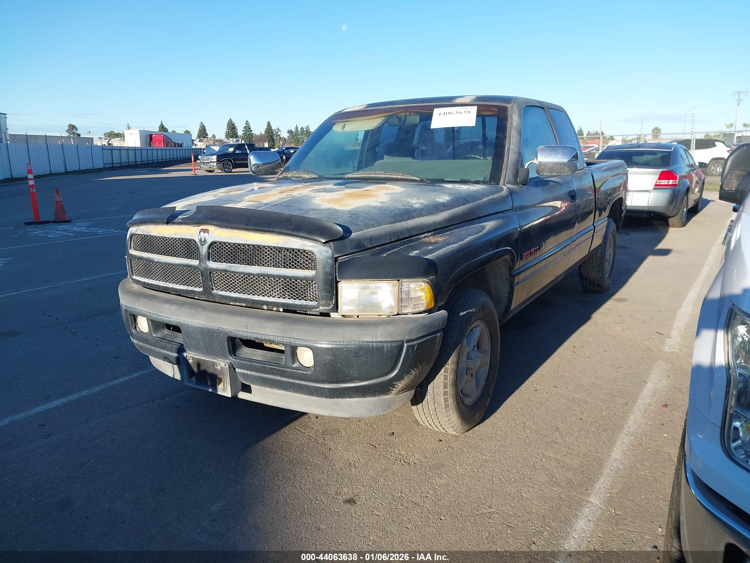 DODGE RAM image 2
