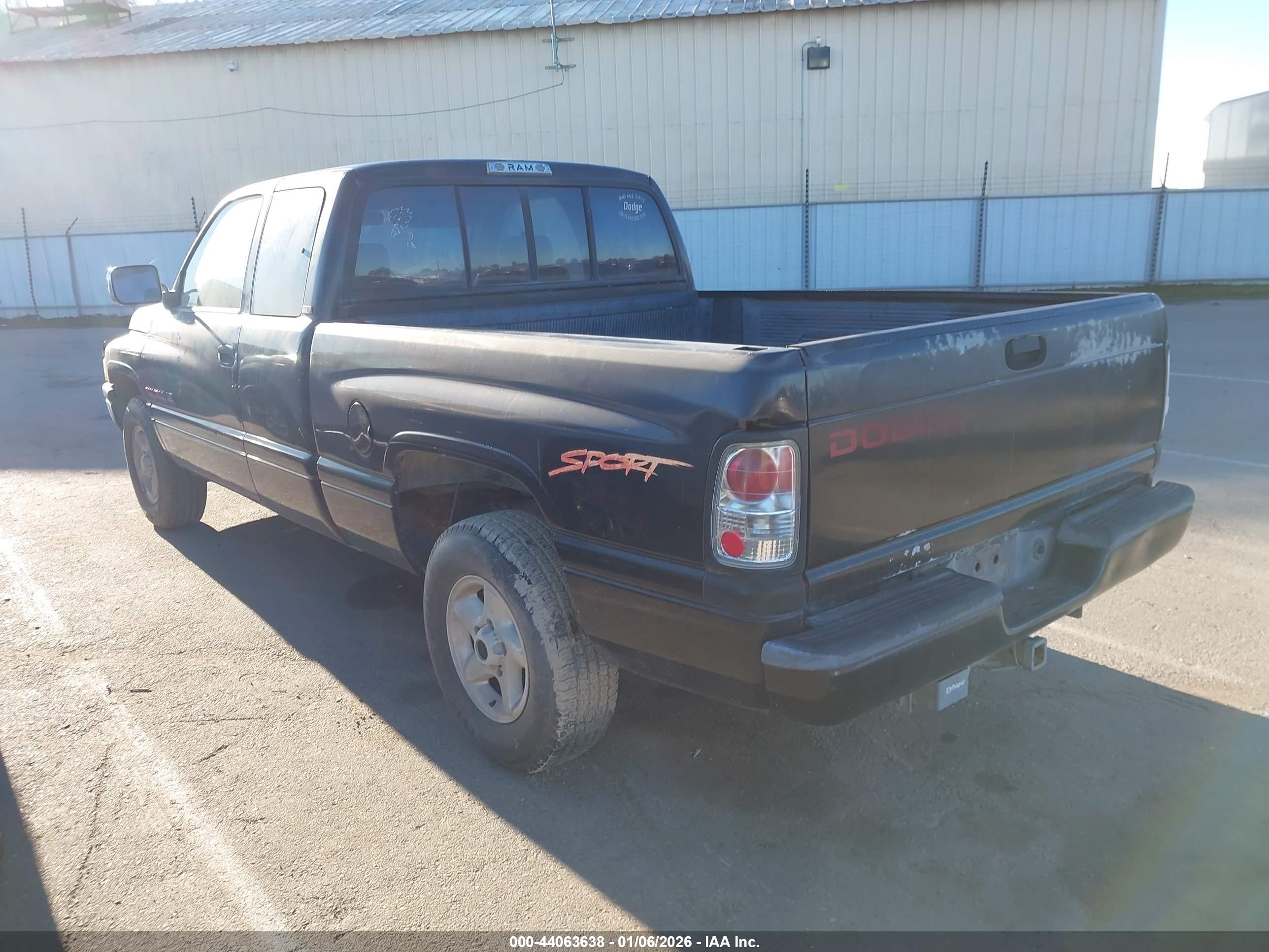 DODGE RAM image 3