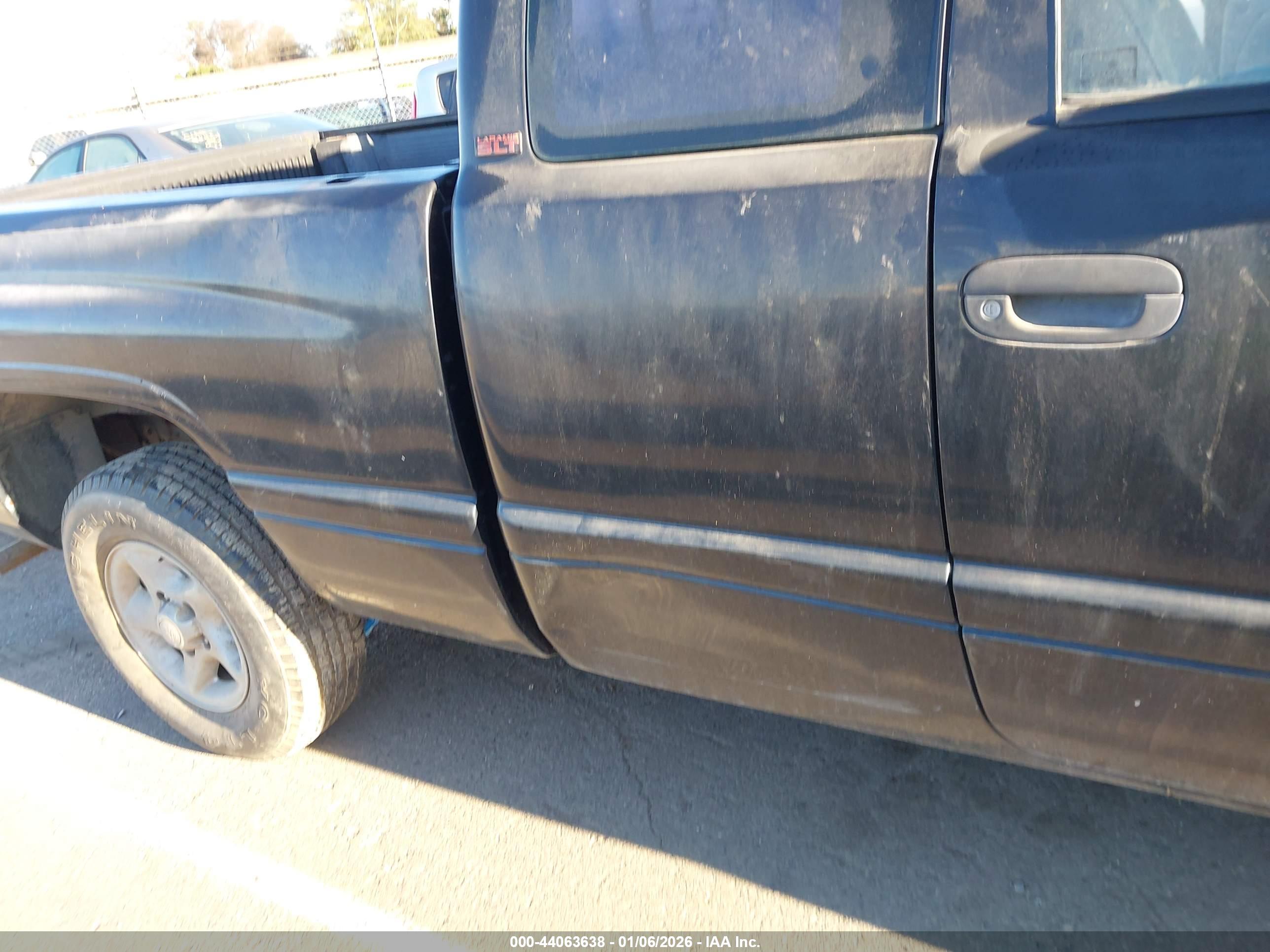 DODGE RAM image 6