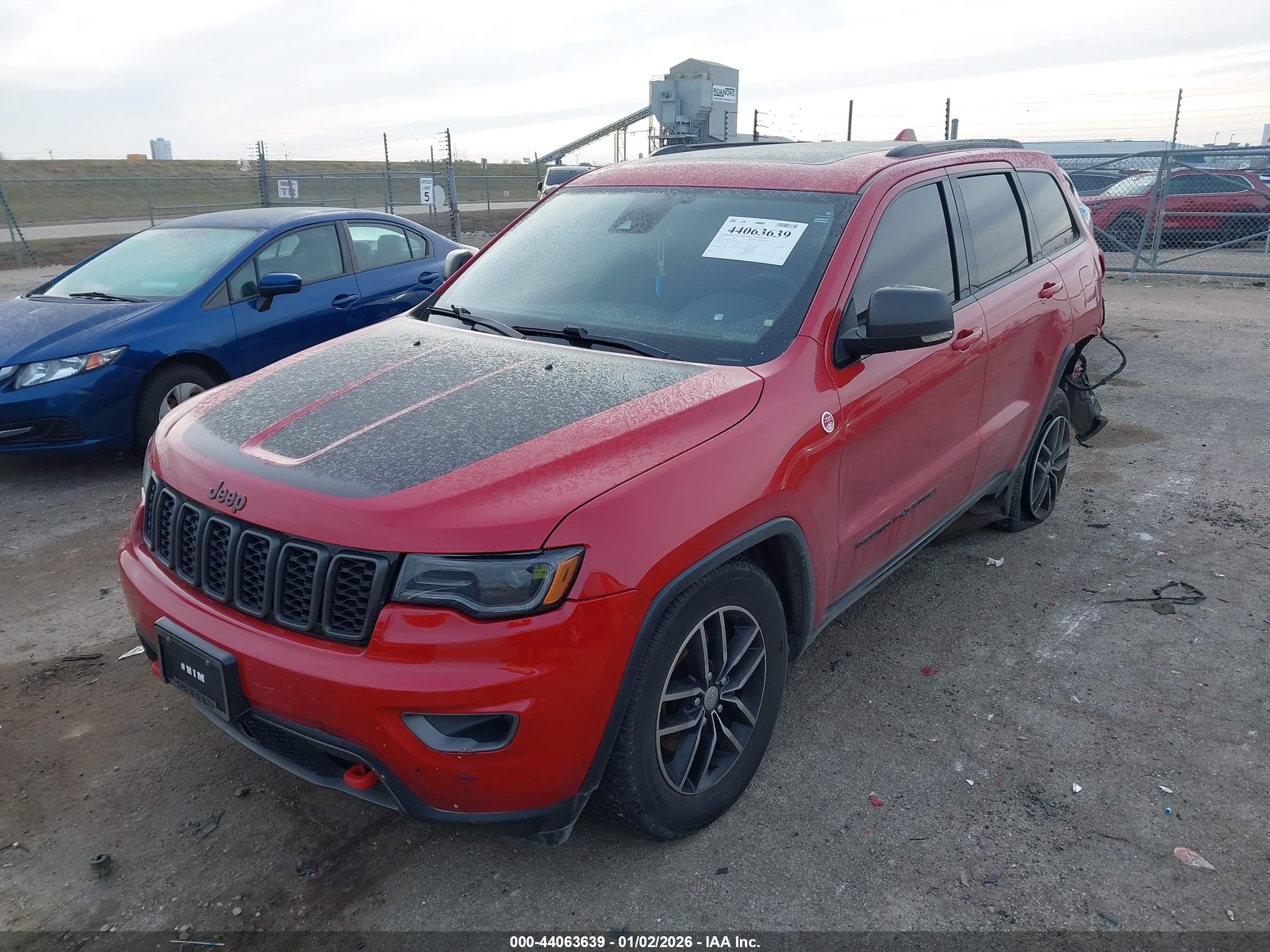 JEEP GRAND image 2