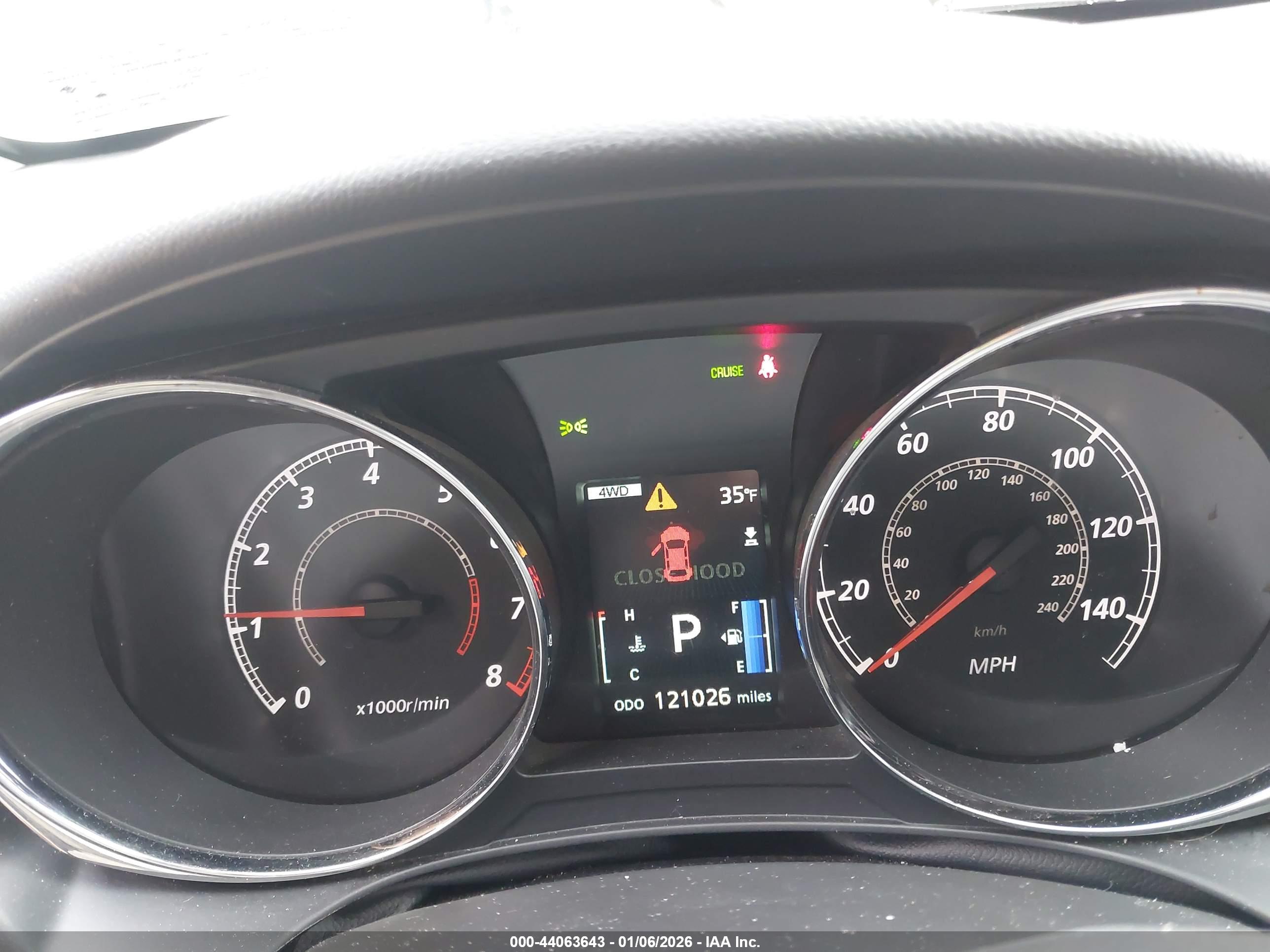 MITSUBISHI OUTLANDER image 7