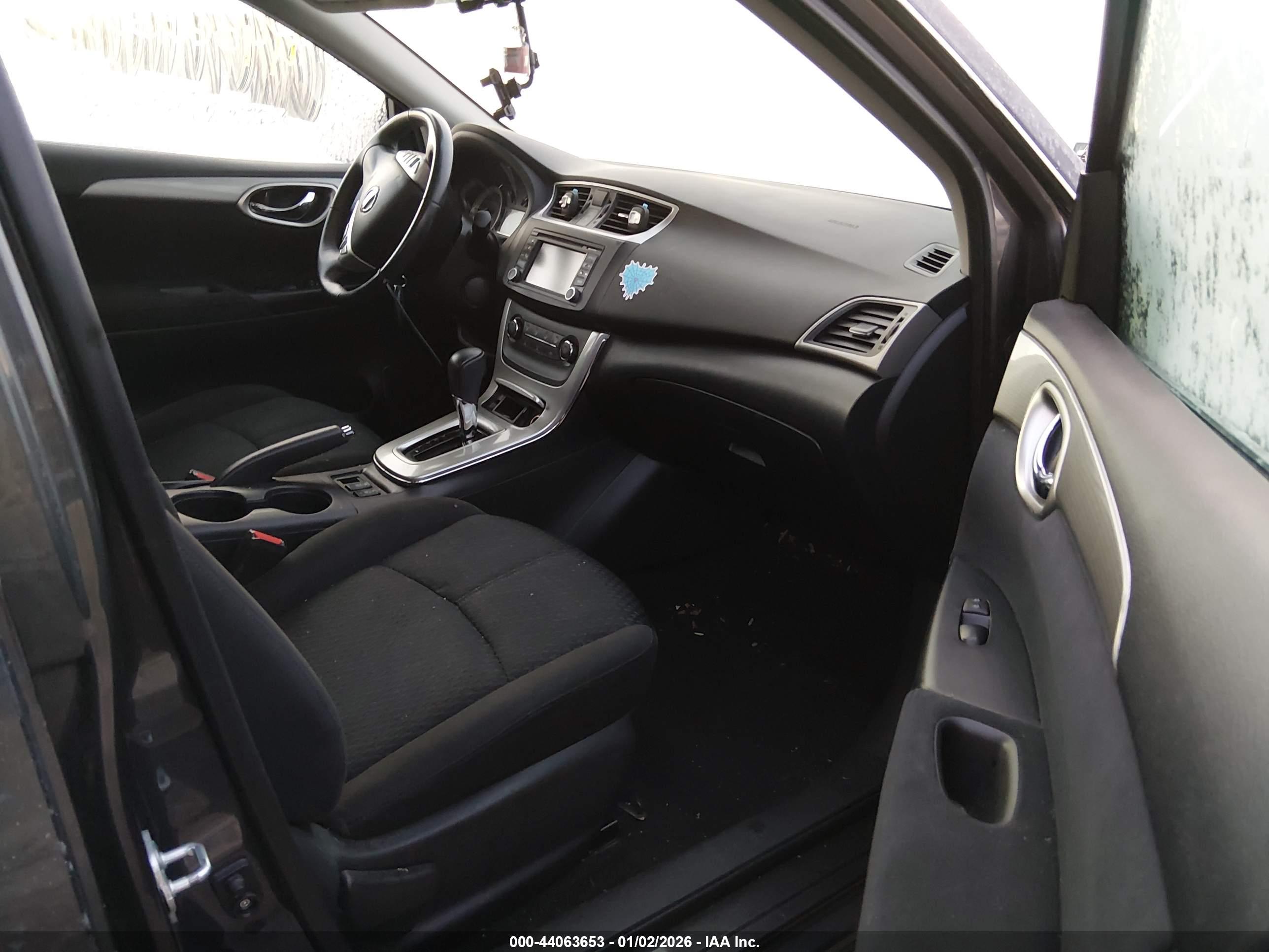 NISSAN SENTRA image 5