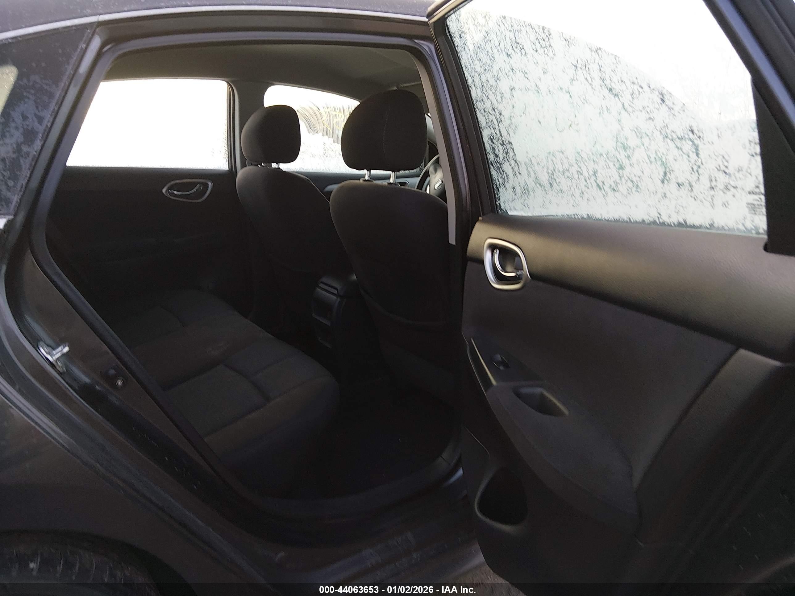 NISSAN SENTRA image 8