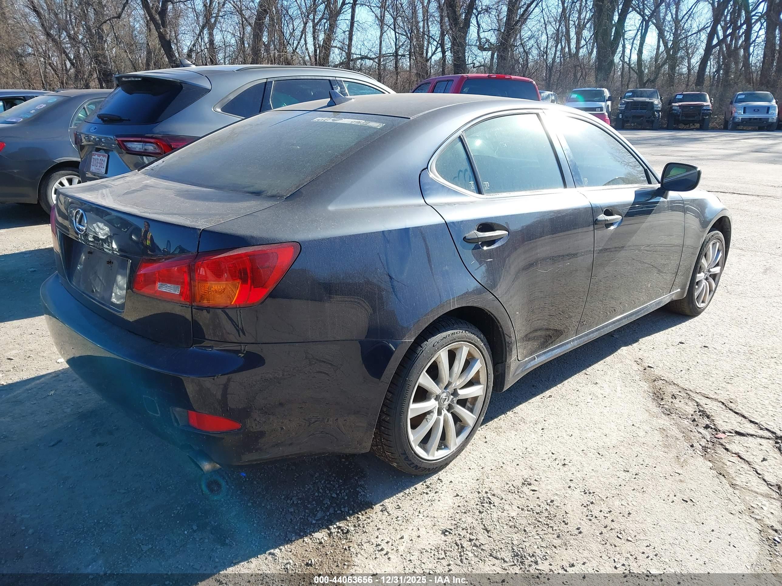 LEXUS IS image 4