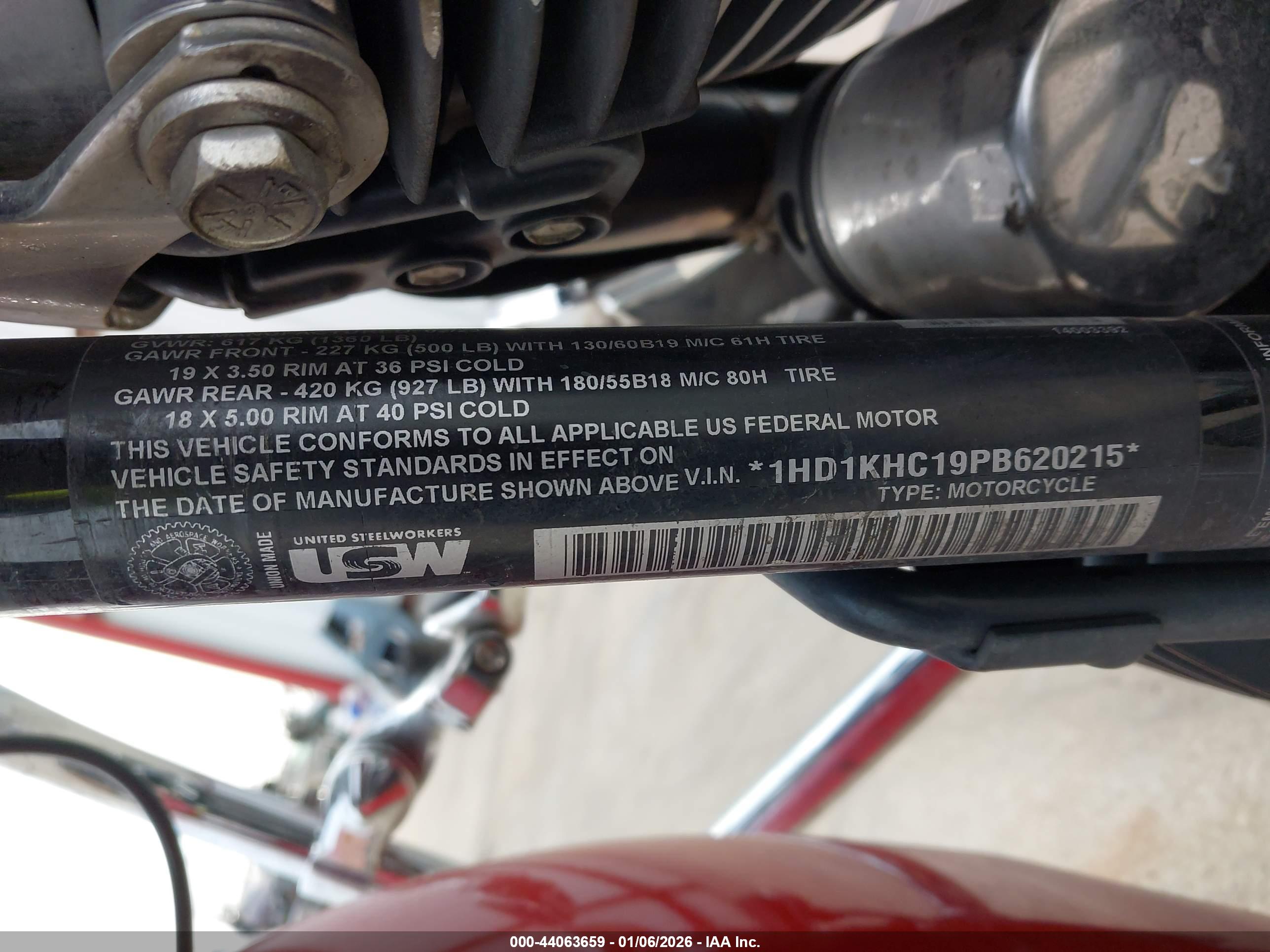 HARLEY-DAVIDSON FLTRX image 10