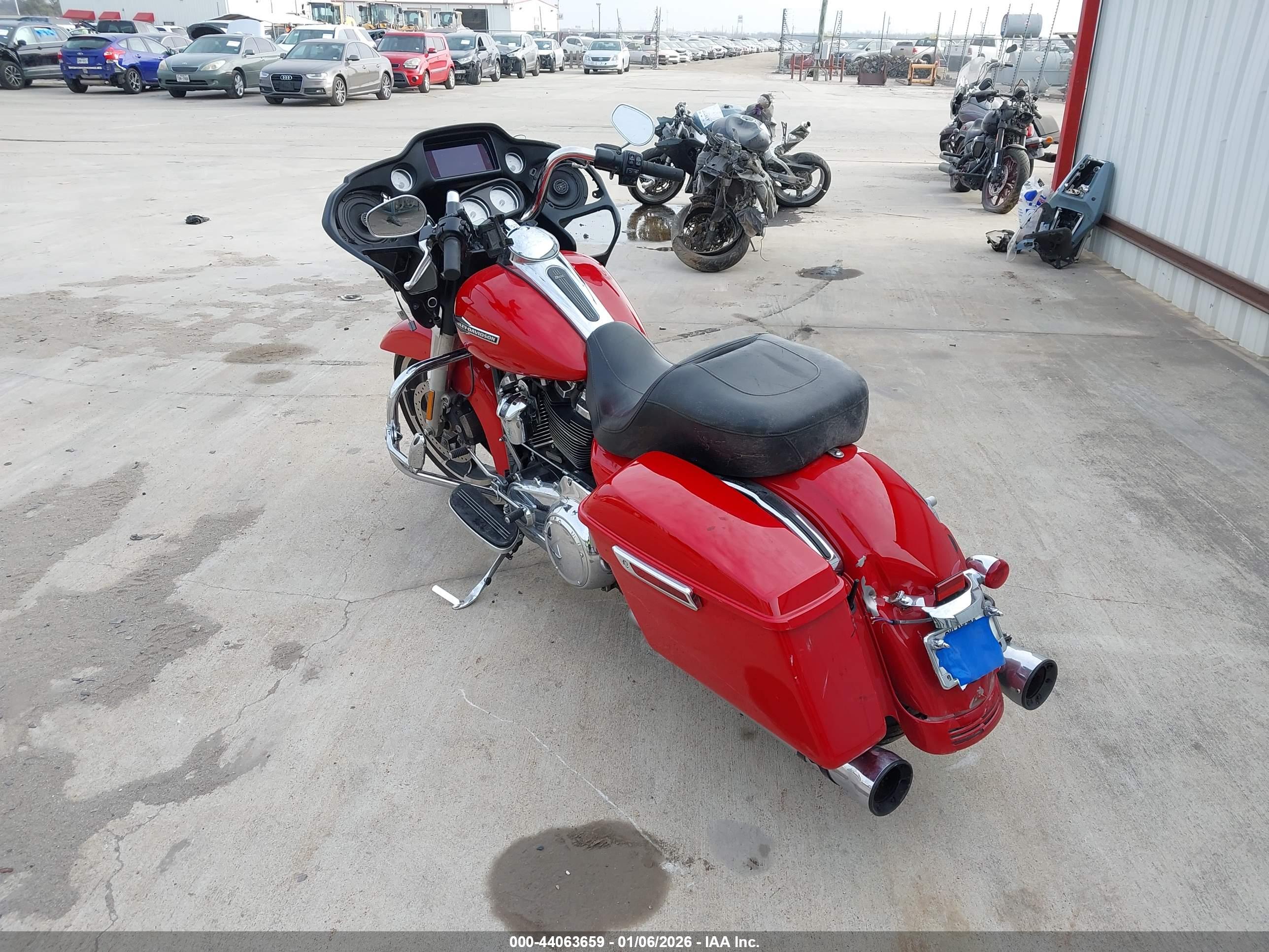 HARLEY-DAVIDSON FLTRX image 3