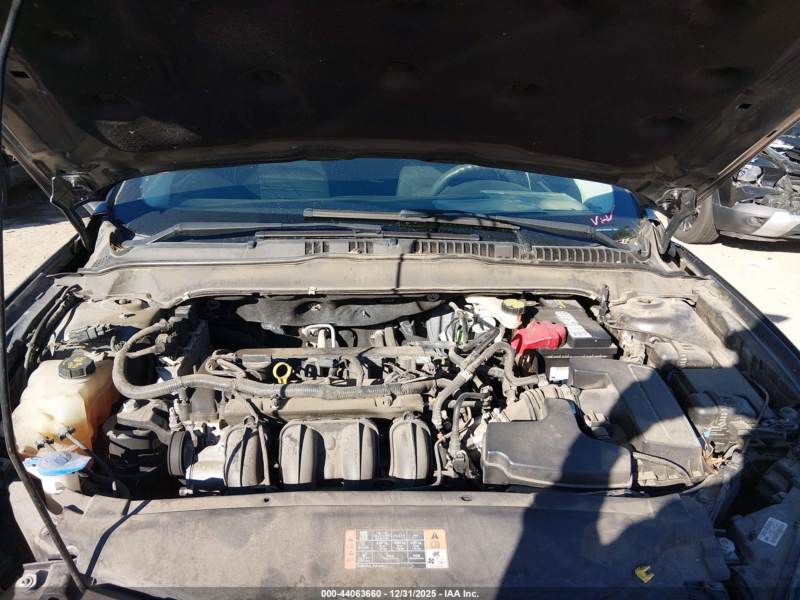 FORD FUSION image 10