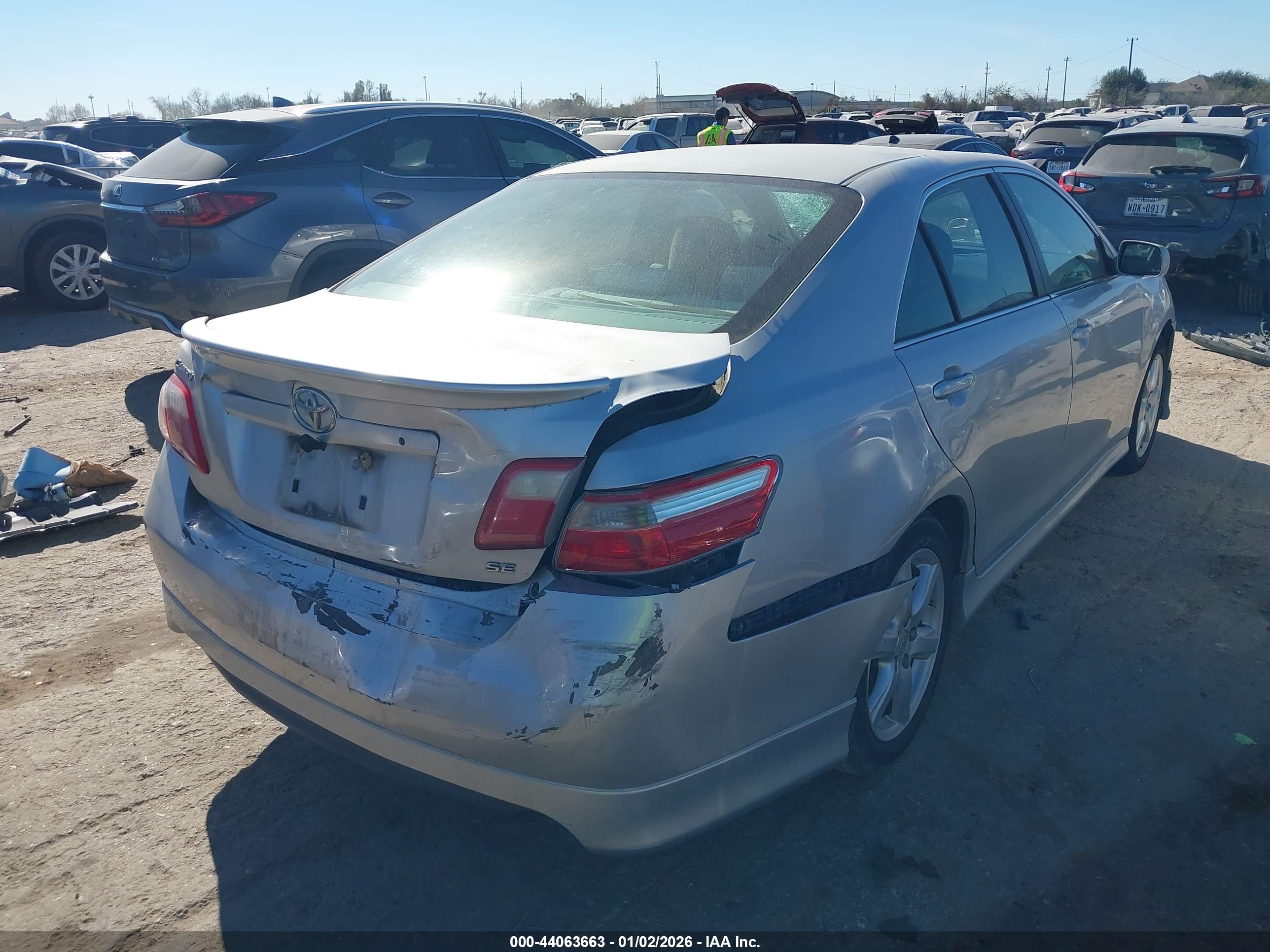 TOYOTA CAMRY image 4
