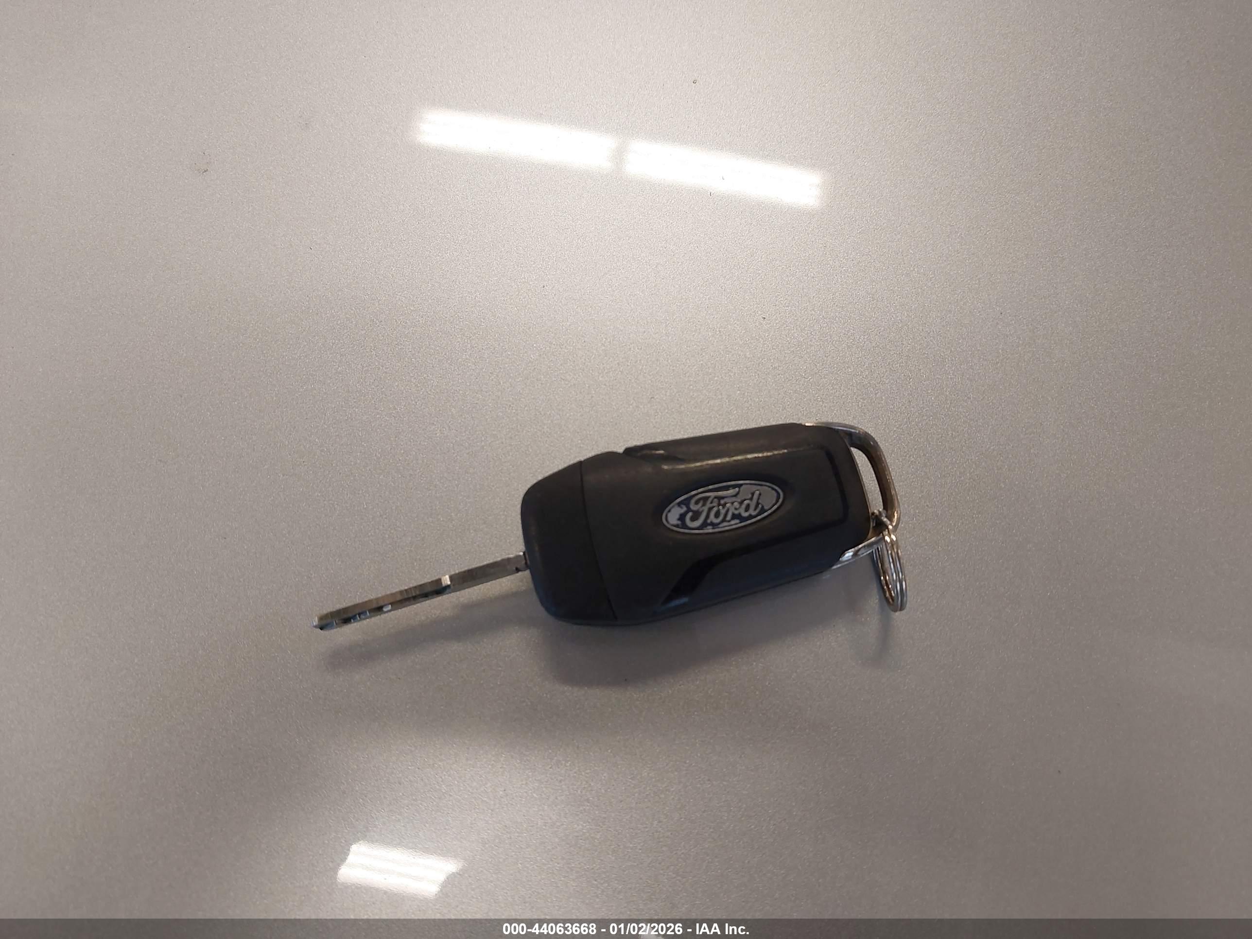 FORD FUSION image 11